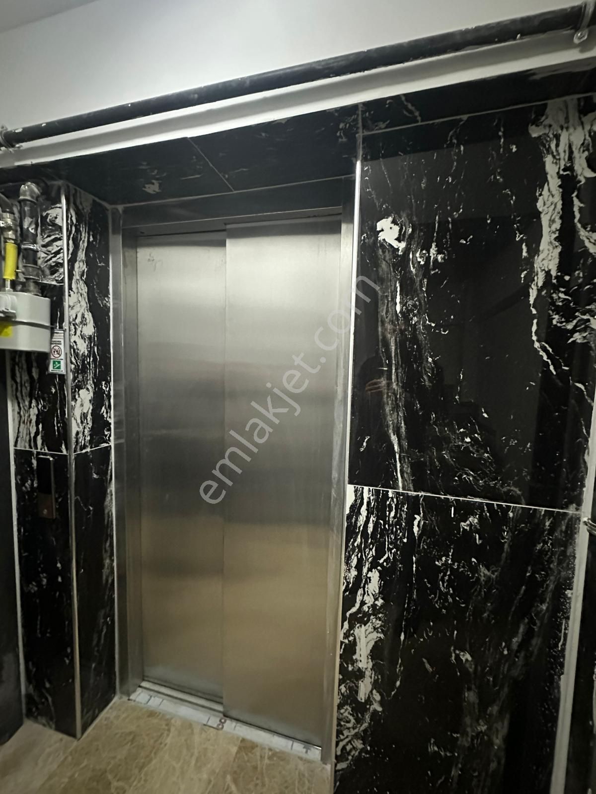 Sıfır Binada Asansörlü Otoparklı Balkonlu 2+1 Kiralık Daire - Görsel 24
