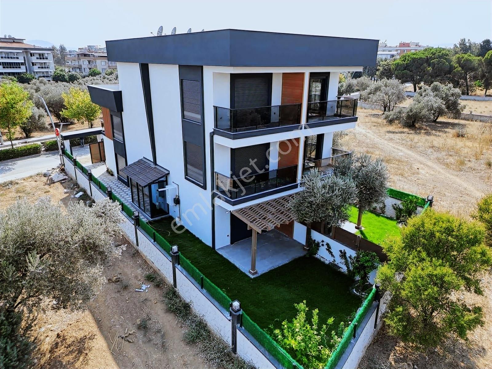 Q'zen Den Kemalpaşa Mahallesinde Geniş Lüks Sıfır 4+1 Villa - Görsel 8