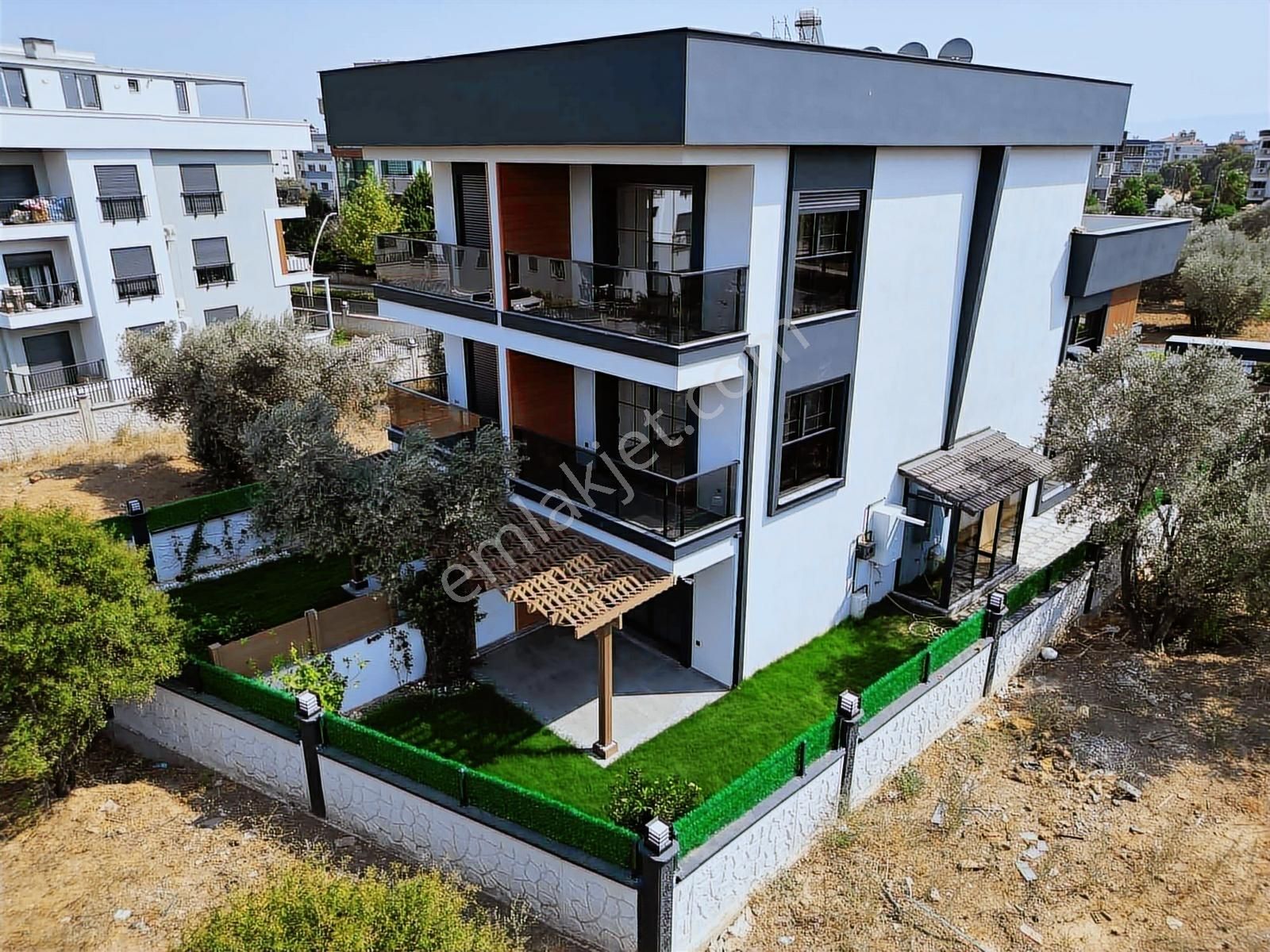 Q'zen Den Kemalpaşa Mahallesinde Geniş Lüks Sıfır 4+1 Villa - Görsel 16