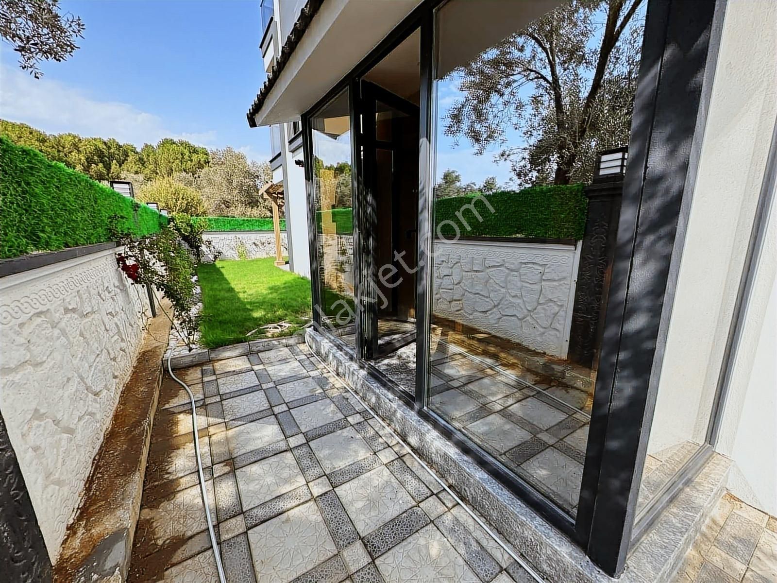Q'zen Den Kemalpaşa Mahallesinde Geniş Lüks Sıfır 4+1 Villa - Görsel 17
