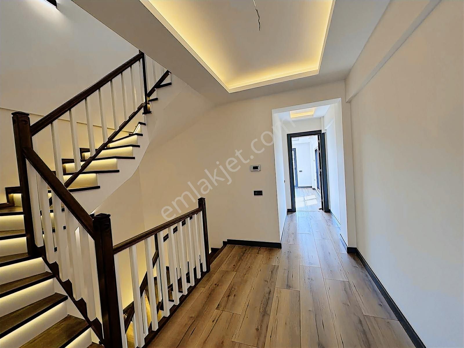 Q'zen Den Kemalpaşa Mahallesinde Geniş Lüks Sıfır 4+1 Villa - Görsel 28