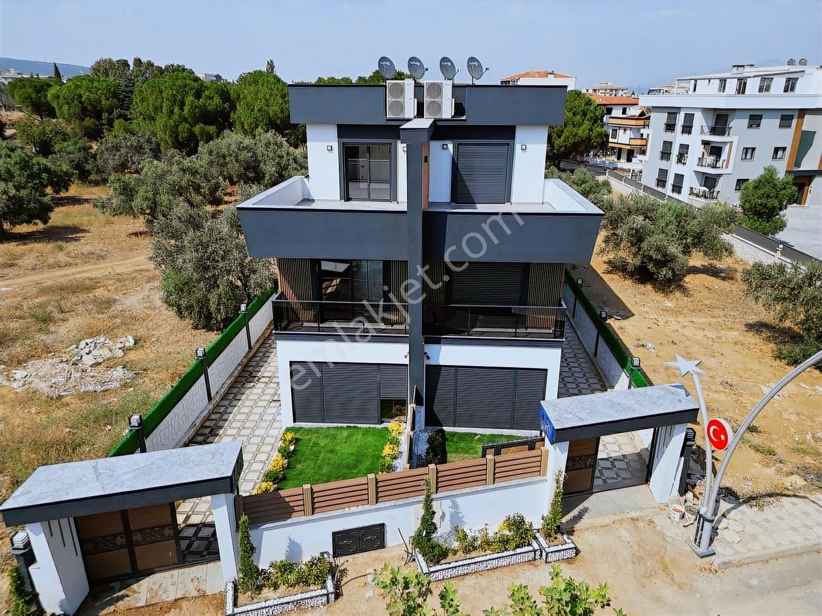 Q'zen Den Kemalpaşa Mahallesinde Geniş Lüks Sıfır 4+1 Villa - Görsel 34