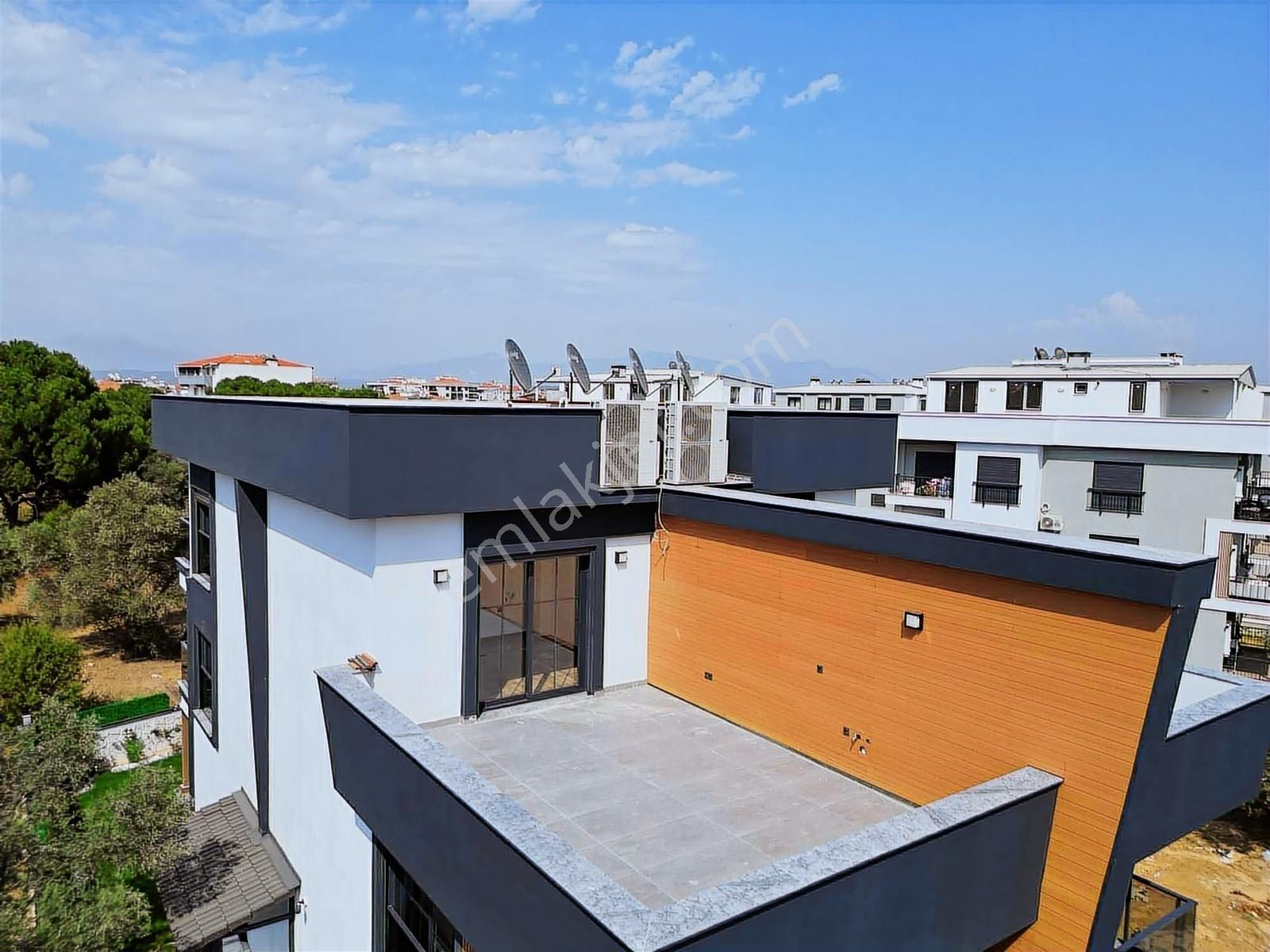 Q'zen Den Kemalpaşa Mahallesinde Geniş Lüks Sıfır 4+1 Villa - Görsel 30