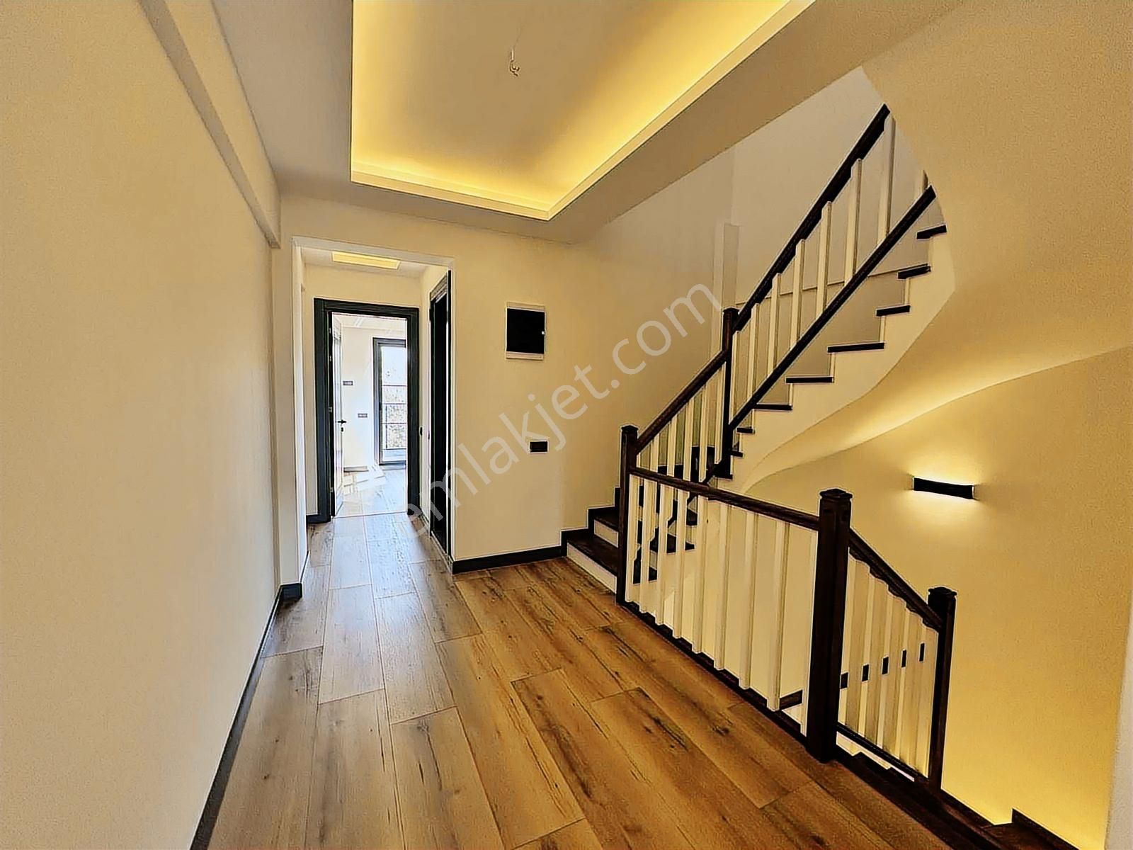 Q'zen Den Kemalpaşa Mahallesinde Geniş Lüks Sıfır 4+1 Villa - Görsel 34