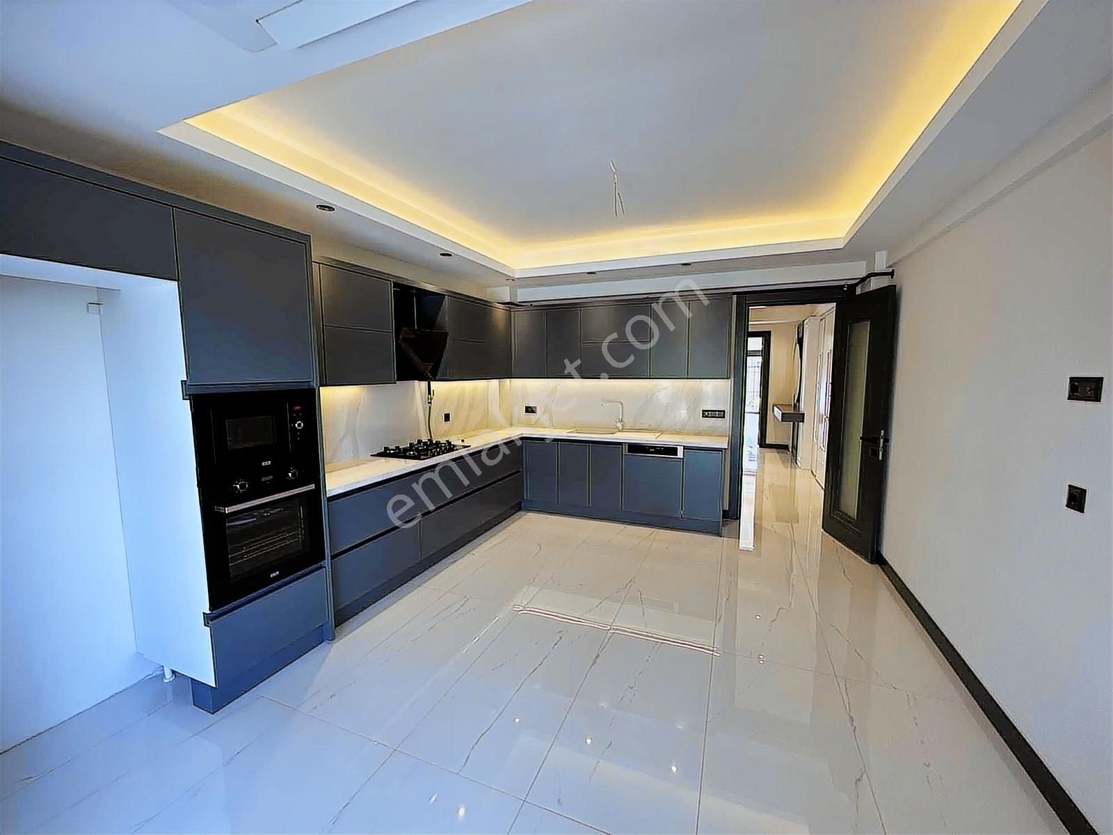 Q'zen Den Kemalpaşa Mahallesinde Geniş Lüks Sıfır 4+1 Villa - Görsel 8