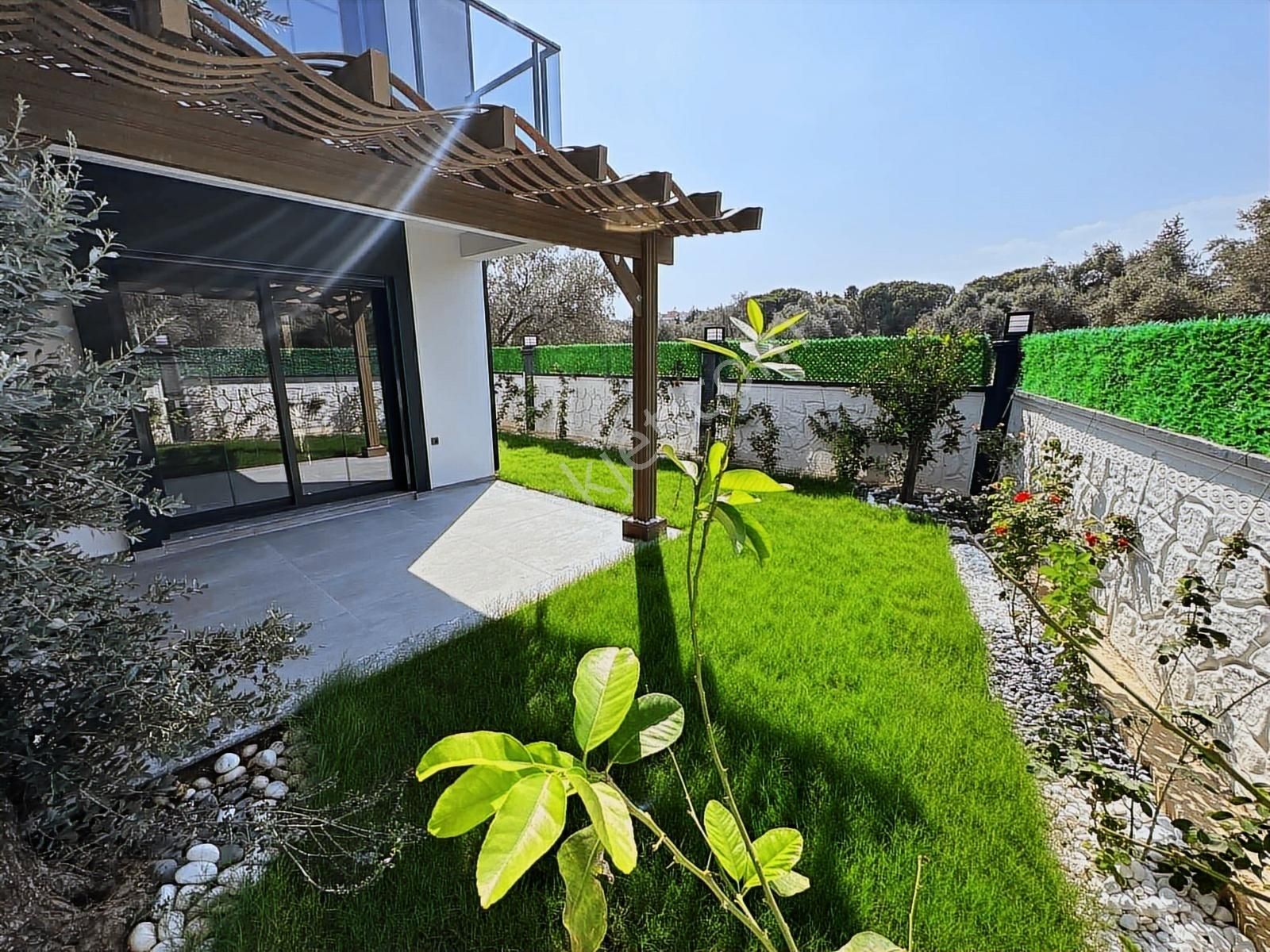Q'zen Den Kemalpaşa Mahallesinde Geniş Lüks Sıfır 4+1 Villa - Görsel 22