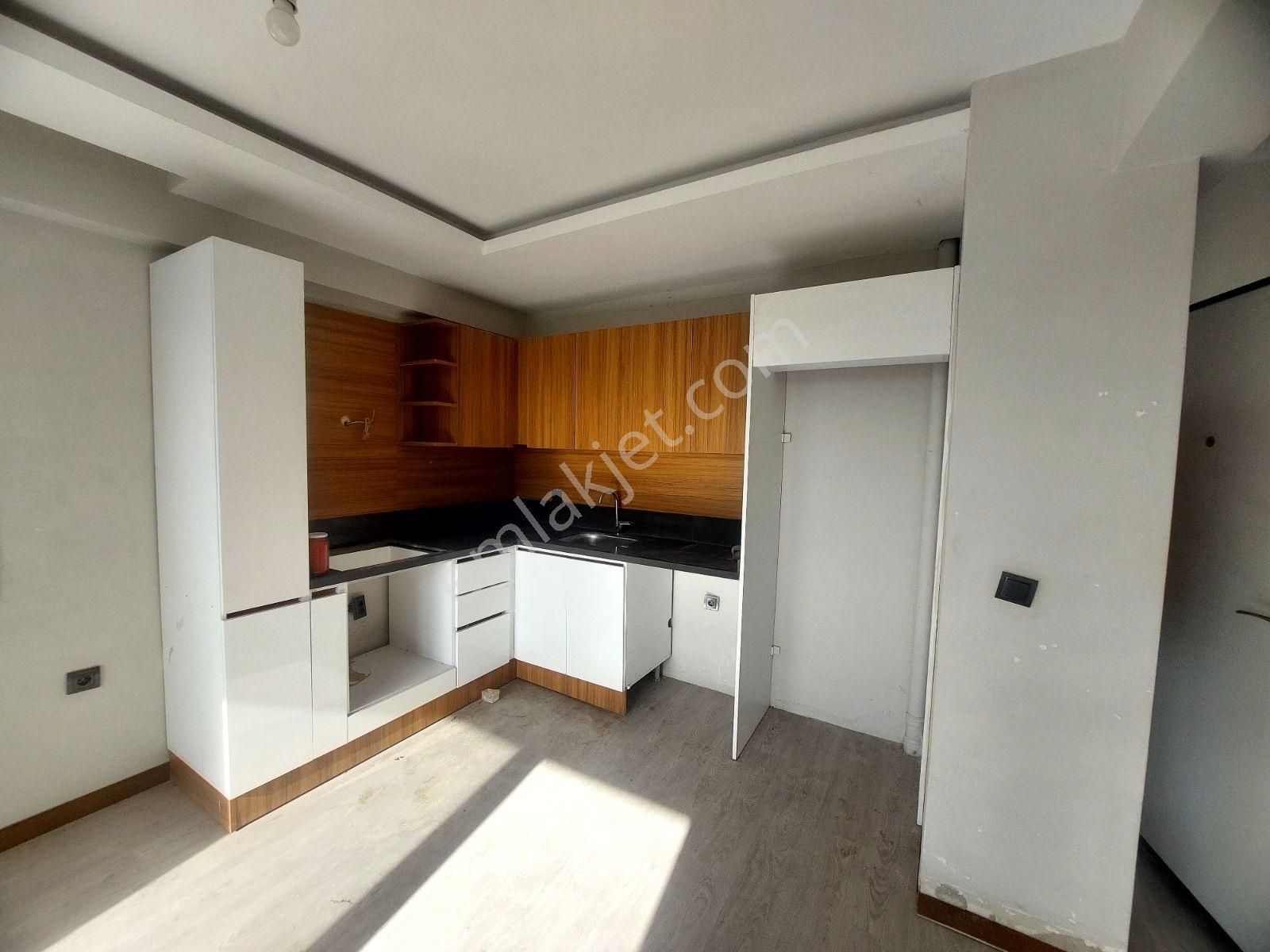 Gültepe Migros Yanı Balkonlu 1+1 Yeni Bına Iskanlı - Görsel 3