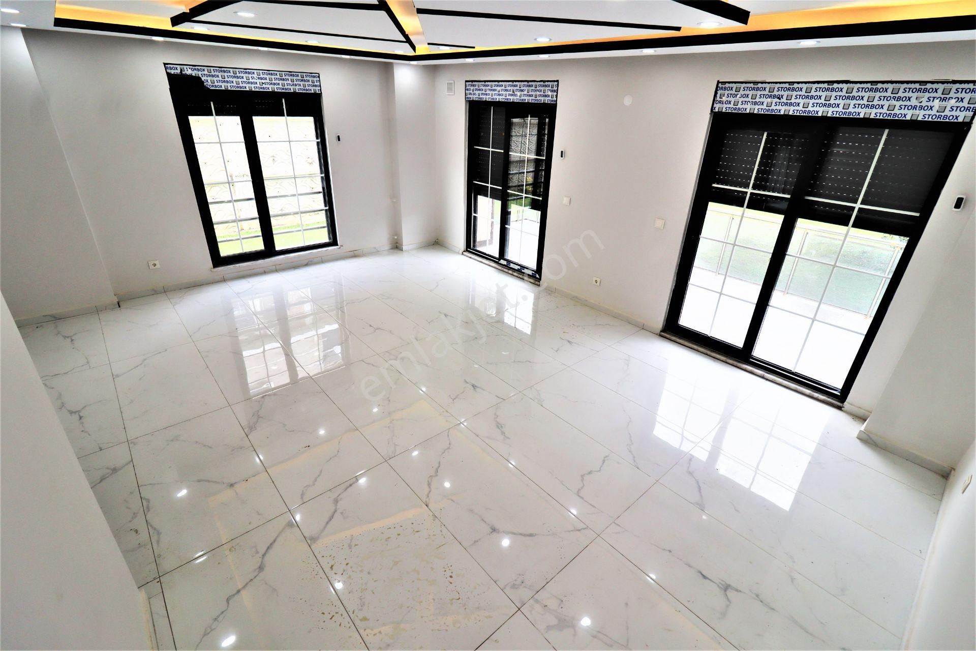 Güre'de Deniz Manzaralı Geniş Bahçe Kullanımlı Otoparklı Lüks 3+1 Tam Bağımsız Satılıkmüstakil Villa - Görsel 9