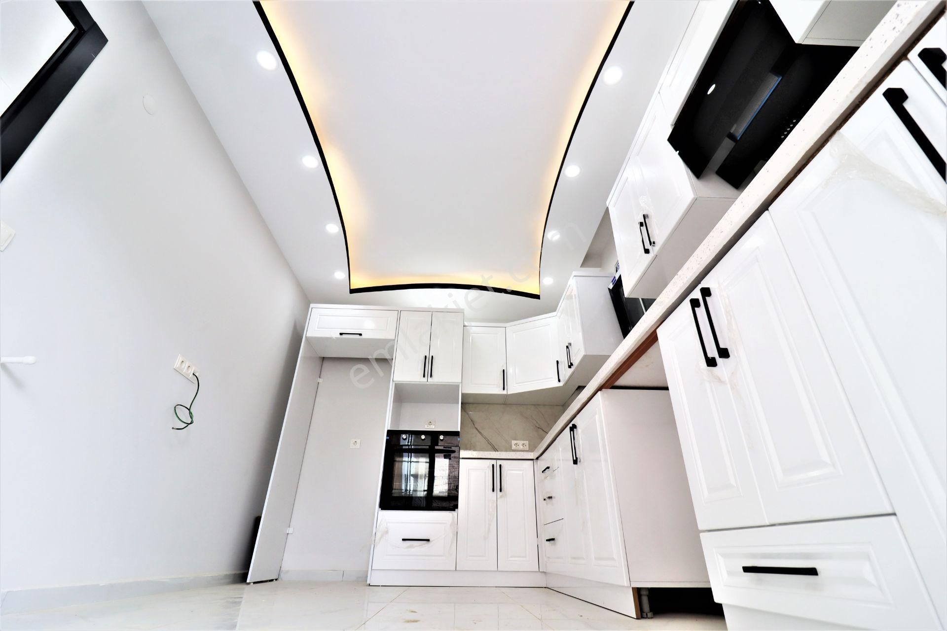 Güre'de Deniz Manzaralı Geniş Bahçe Kullanımlı Otoparklı Lüks 3+1 Tam Bağımsız Satılıkmüstakil Villa - Görsel 4