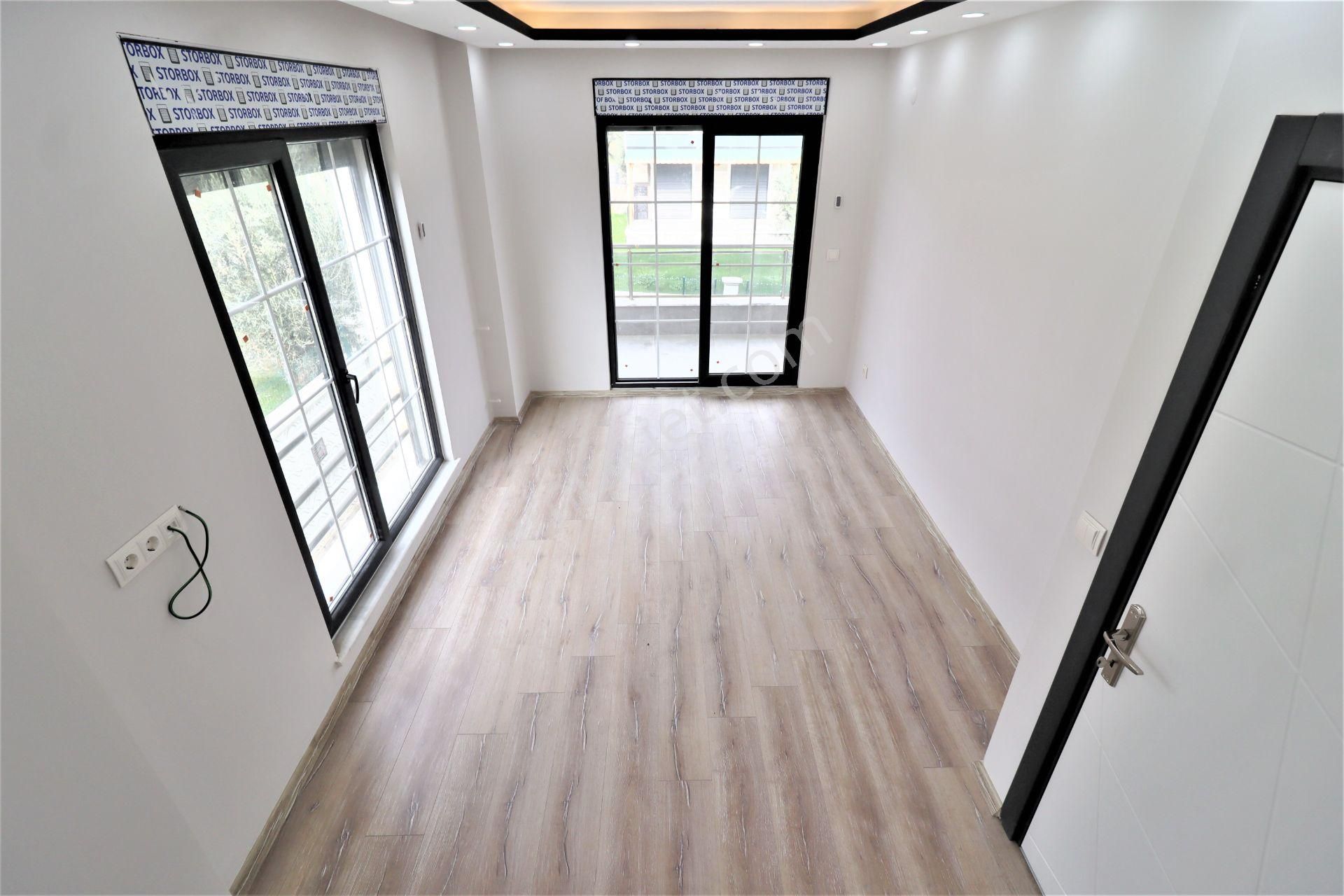 Güre'de Deniz Manzaralı Geniş Bahçe Kullanımlı Otoparklı Lüks 3+1 Tam Bağımsız Satılıkmüstakil Villa - Görsel 14