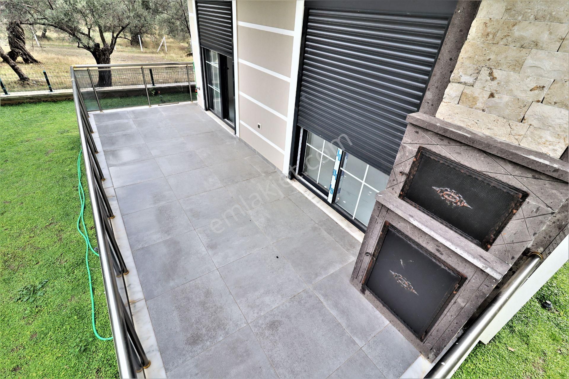 Güre'de Deniz Manzaralı Geniş Bahçe Kullanımlı Otoparklı Lüks 3+1 Tam Bağımsız Satılıkmüstakil Villa - Görsel 13