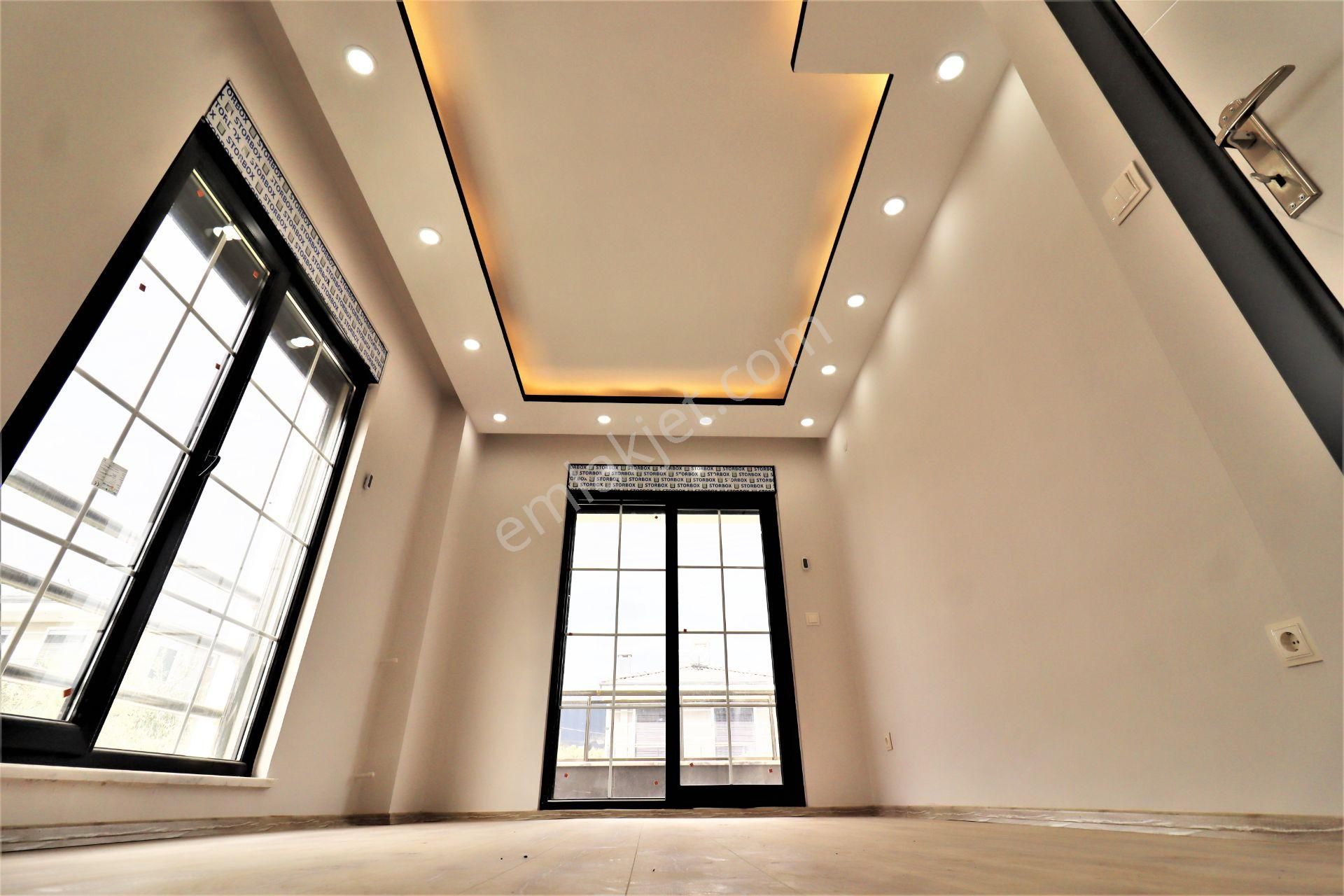 Güre'de Deniz Manzaralı Geniş Bahçe Kullanımlı Otoparklı Lüks 3+1 Tam Bağımsız Satılıkmüstakil Villa - Görsel 15