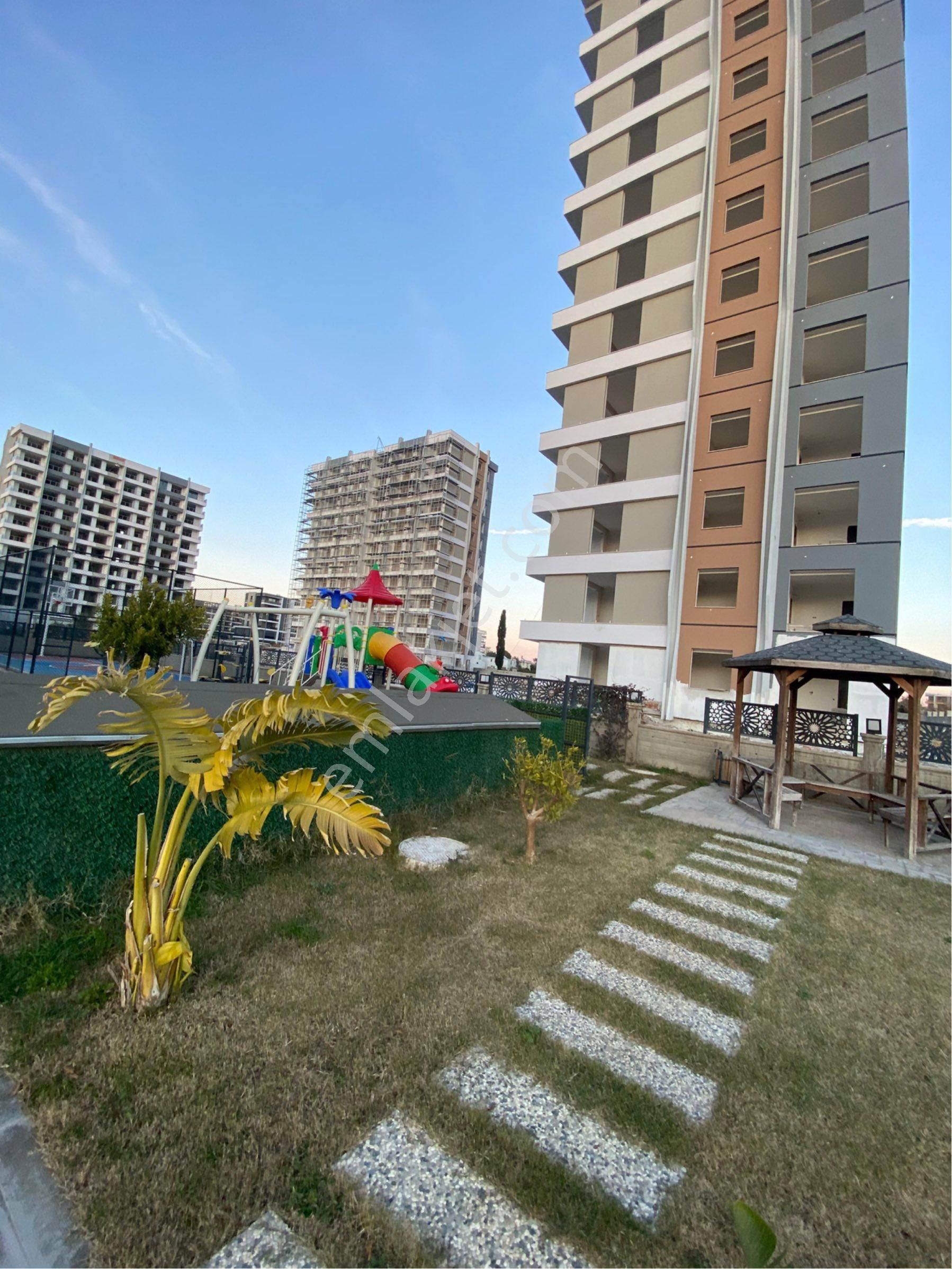 Aksu Altıntaşda Satılık 1+1 Ara Kat Kapalı Otopark Havuz Güney Cephe - Görsel 12