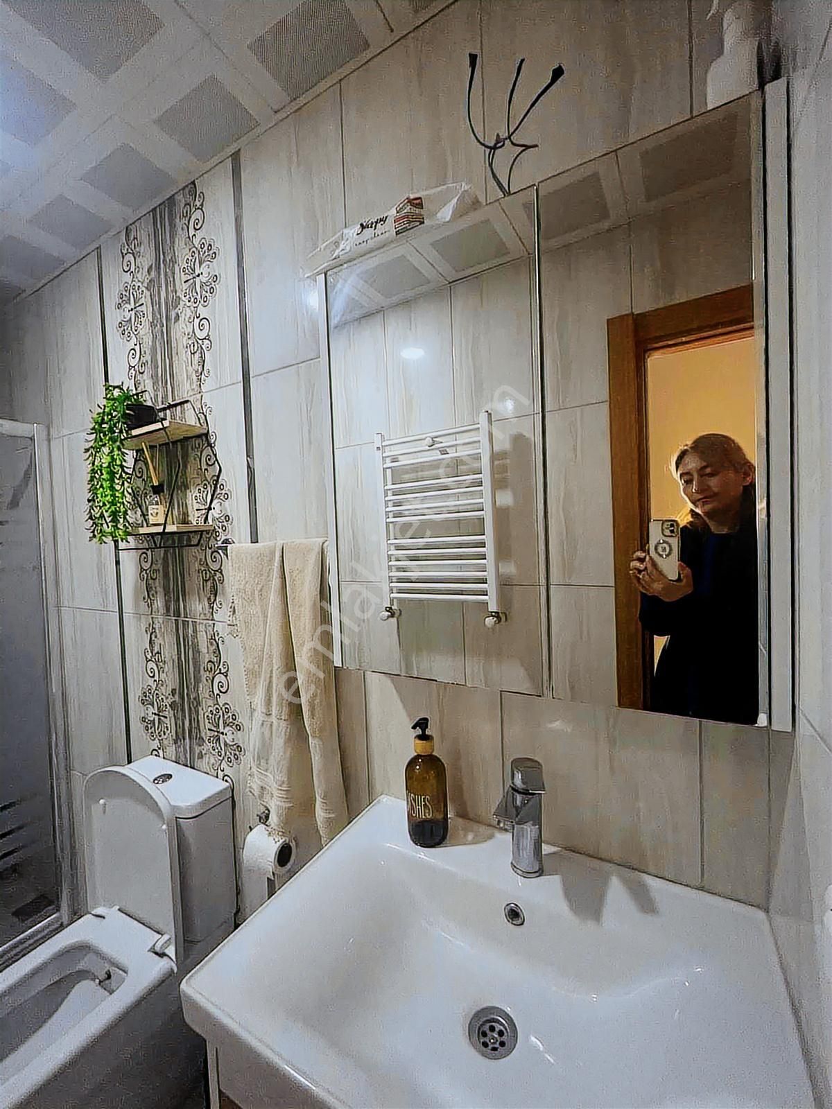 Bezırganbahcede Yüksek Tavanlı Tadilatlı Önüaçık Satılık Dubleks - Görsel 18