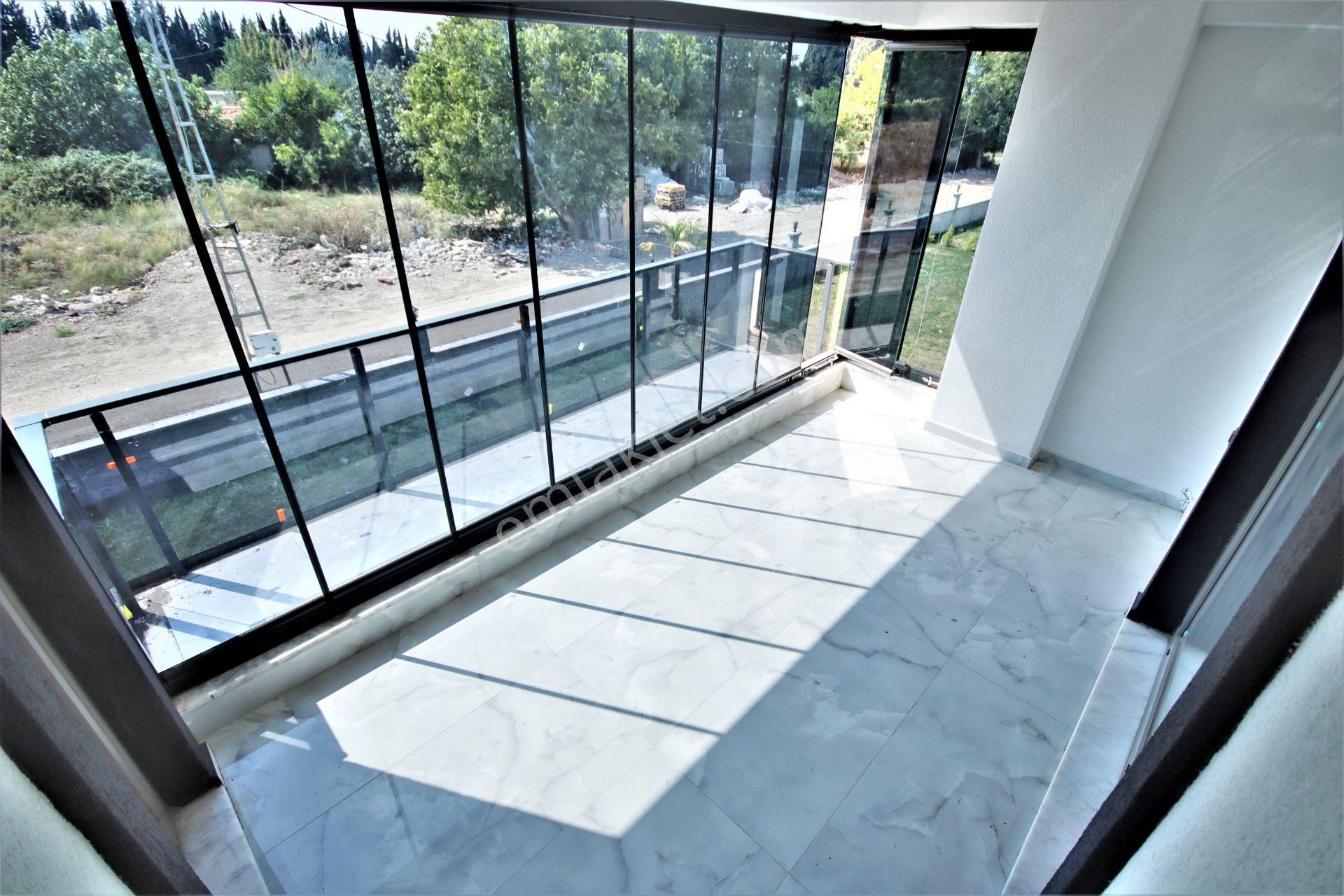 Aygülden Edremit'de Site İçi Ayrı Mutfak Ebeveyn Banyolu Havuzlu 4+1 Bağımsız Satılık Müstakil Villa - Görsel 27