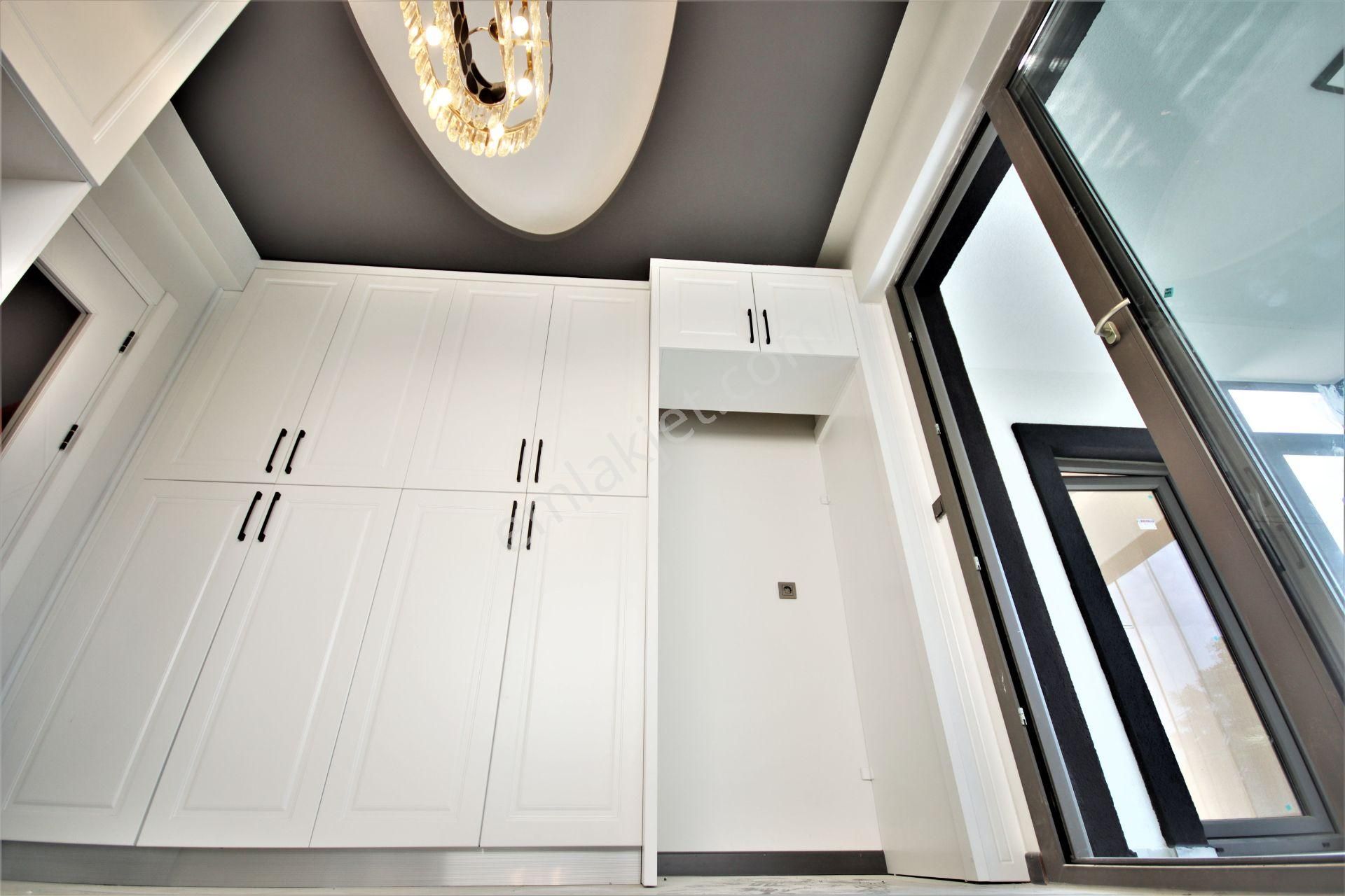 Aygülden Edremit'de Site İçi Ayrı Mutfak Ebeveyn Banyolu Havuzlu 4+1 Bağımsız Satılık Müstakil Villa - Görsel 6