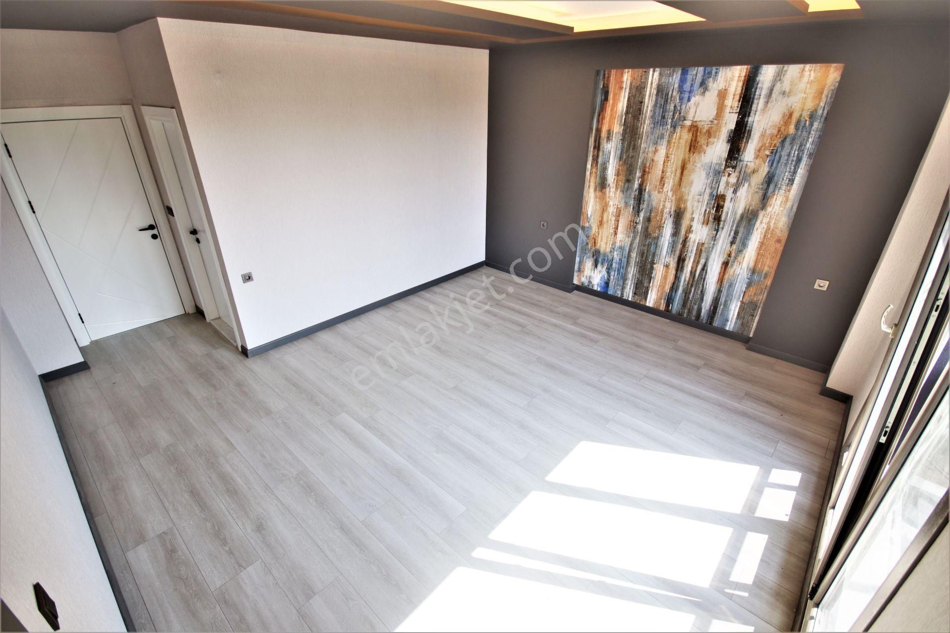 Aygülden Edremit'de Site İçi Ayrı Mutfak Ebeveyn Banyolu Havuzlu 4+1 Bağımsız Satılık Müstakil Villa - Görsel 24