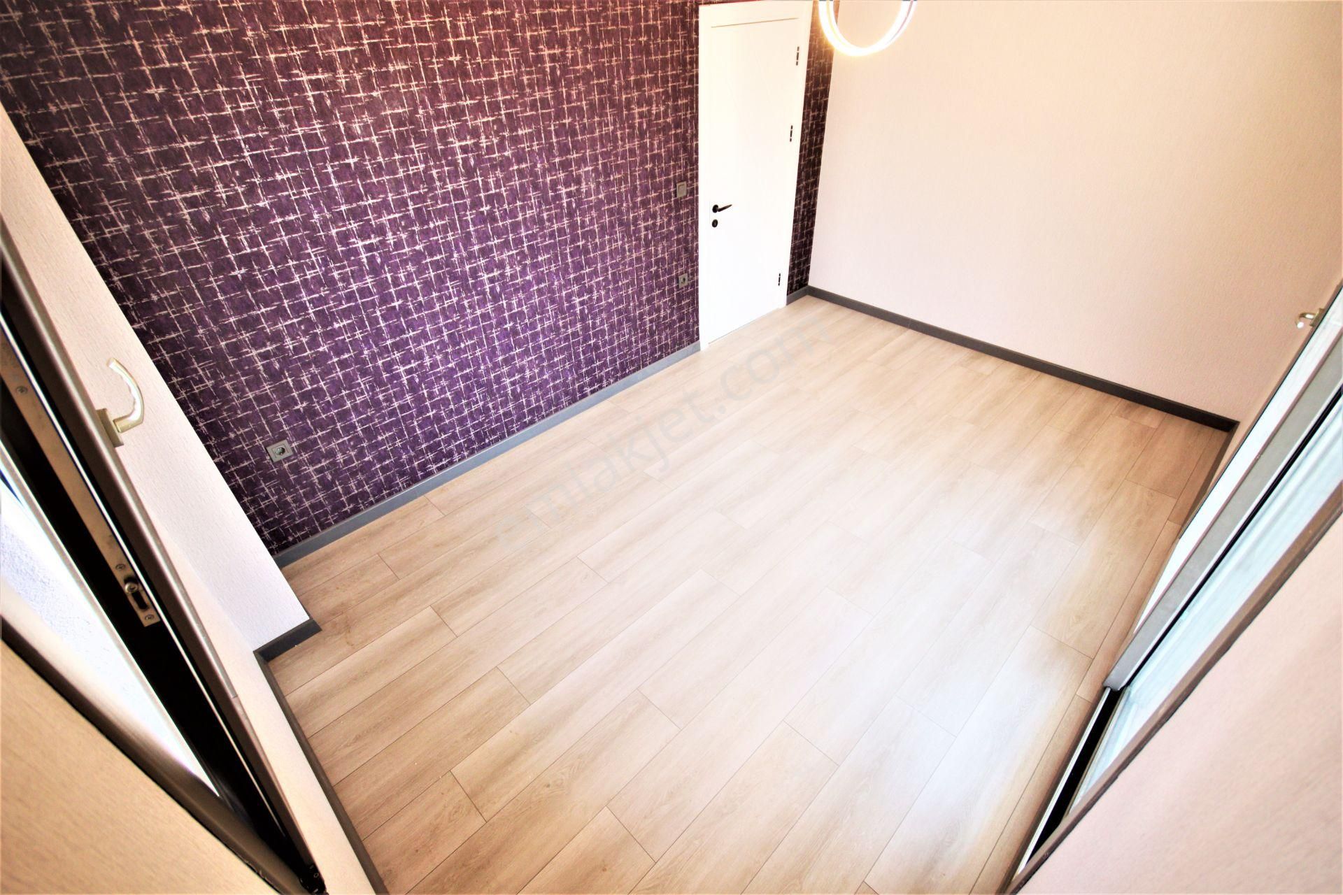 Aygülden Edremit'de Site İçi Ayrı Mutfak Ebeveyn Banyolu Havuzlu 4+1 Bağımsız Satılık Müstakil Villa - Görsel 30