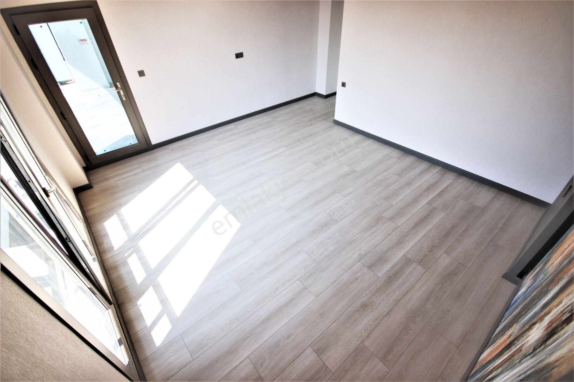 Aygülden Edremit'de Site İçi Ayrı Mutfak Ebeveyn Banyolu Havuzlu 4+1 Bağımsız Satılık Müstakil Villa - Görsel 26