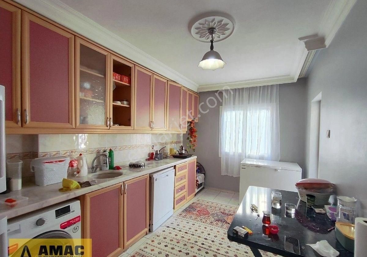 Amaç'tan Kenan Evren Semt Pazarına Yakın Hasarsız 3+1 Ç.bnyo+3 Balkonlu Geniş Satılık Daire