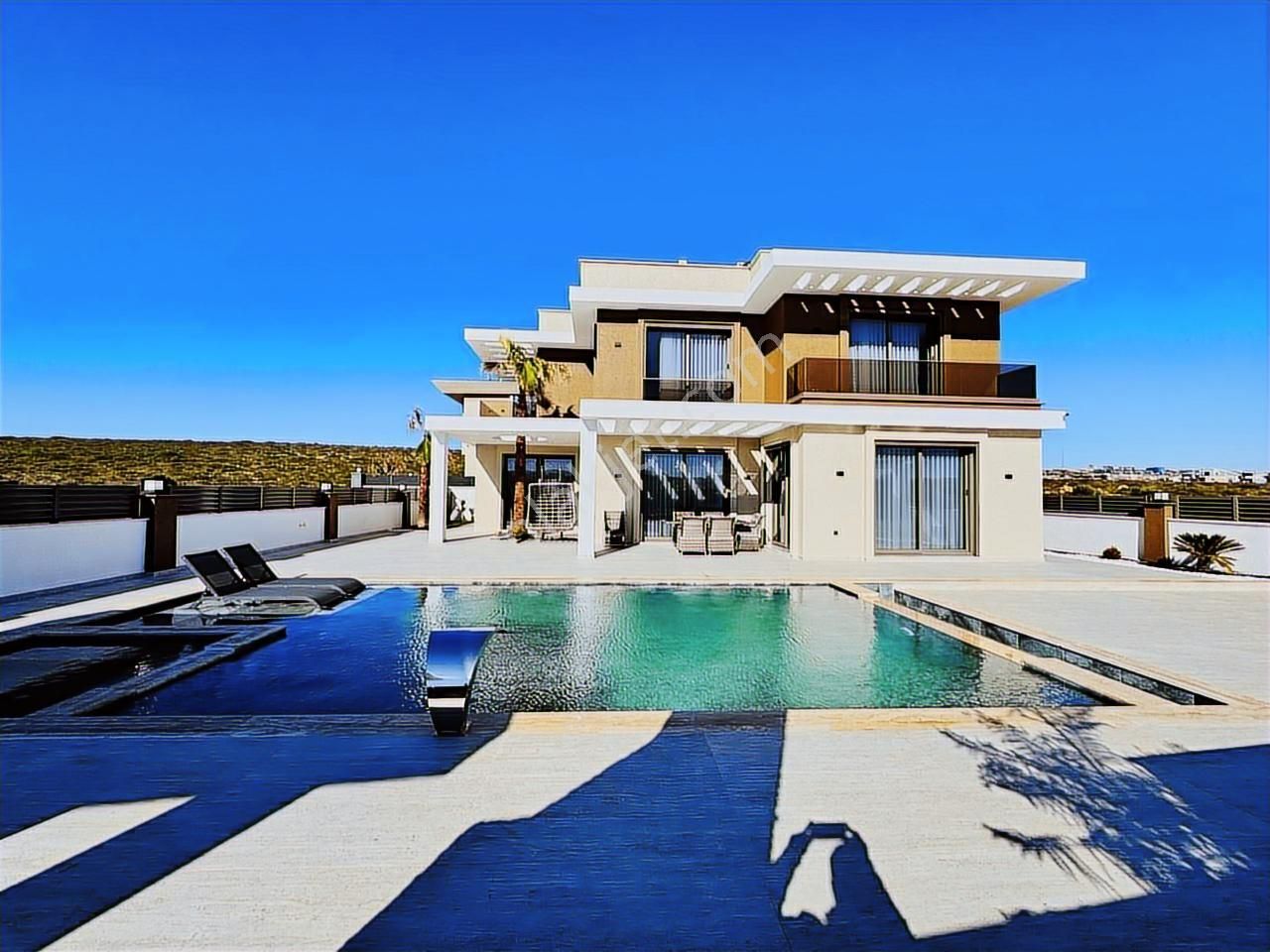 Didimde 510 M2 Arsa İçinde Akıllı Sistem Ful Eşyalı Lüx Villa - Görsel 3