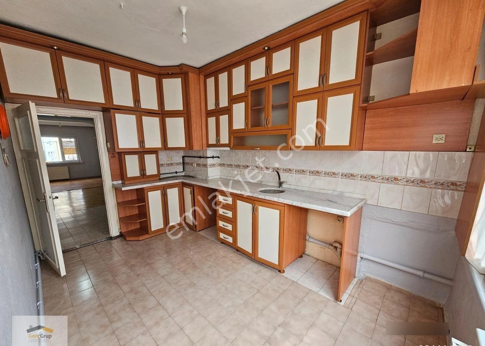 *genç Grup* Hatboyu Saat Kulesi Yakını Teraslı Bakımlı 2+1 Daire - Görsel 11