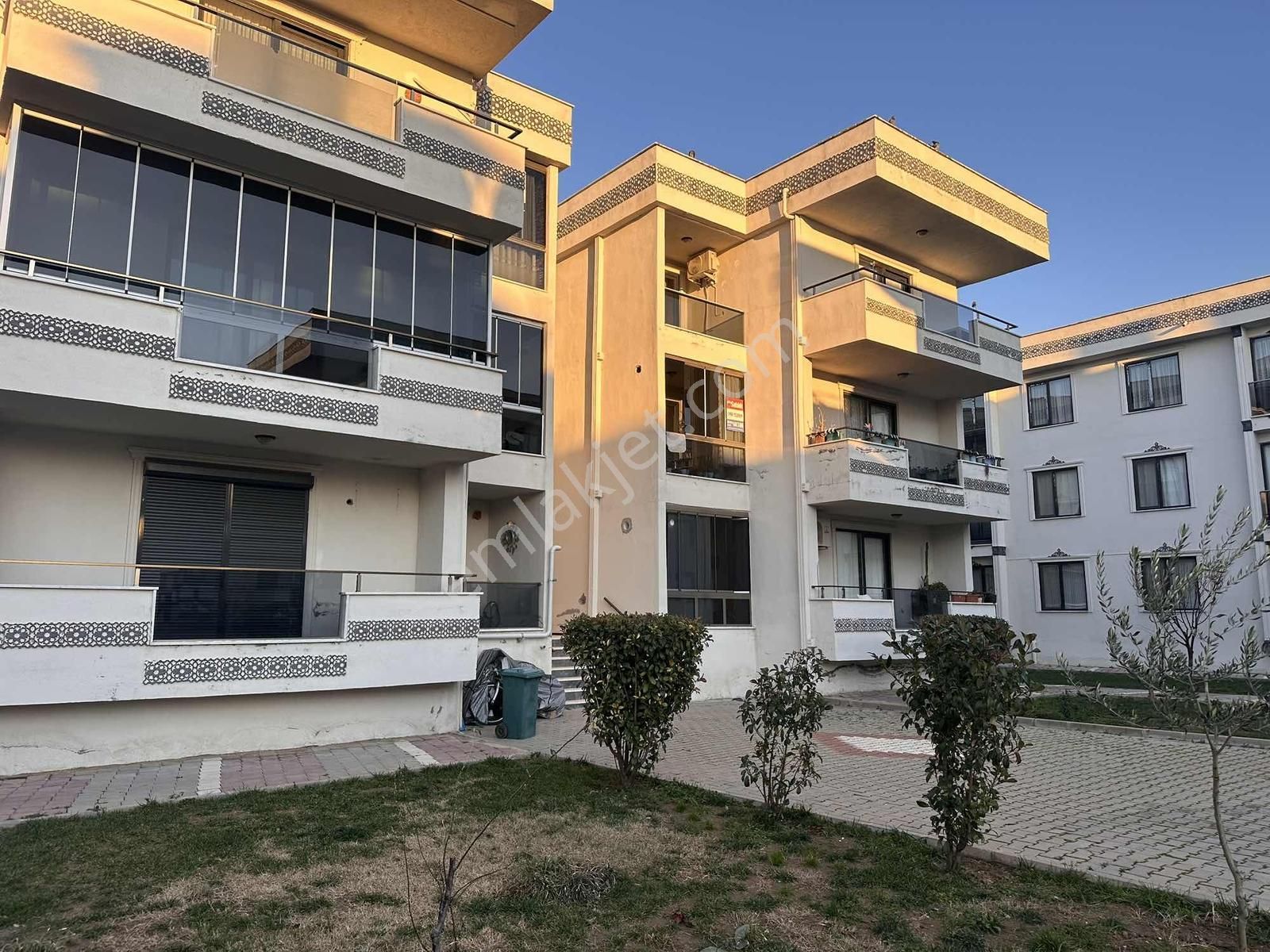 Greenpark Sitesinde 3+1 Ebeveyn Banyolu Geniş Ferah Daire