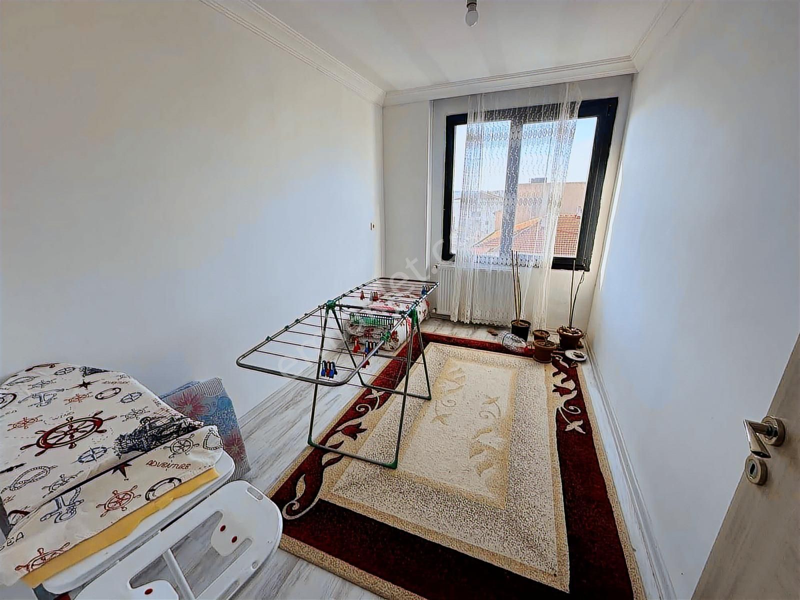 Full Eşyalı Doğalgazlı Merkezi Konumda 2+1 Geniş Daire - Görsel 17