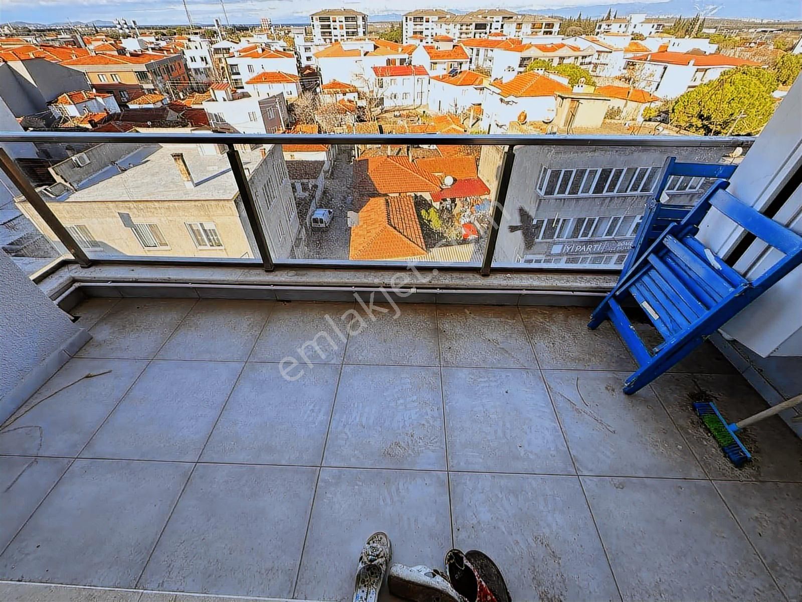 Full Eşyalı Doğalgazlı Merkezi Konumda 2+1 Geniş Daire - Görsel 8