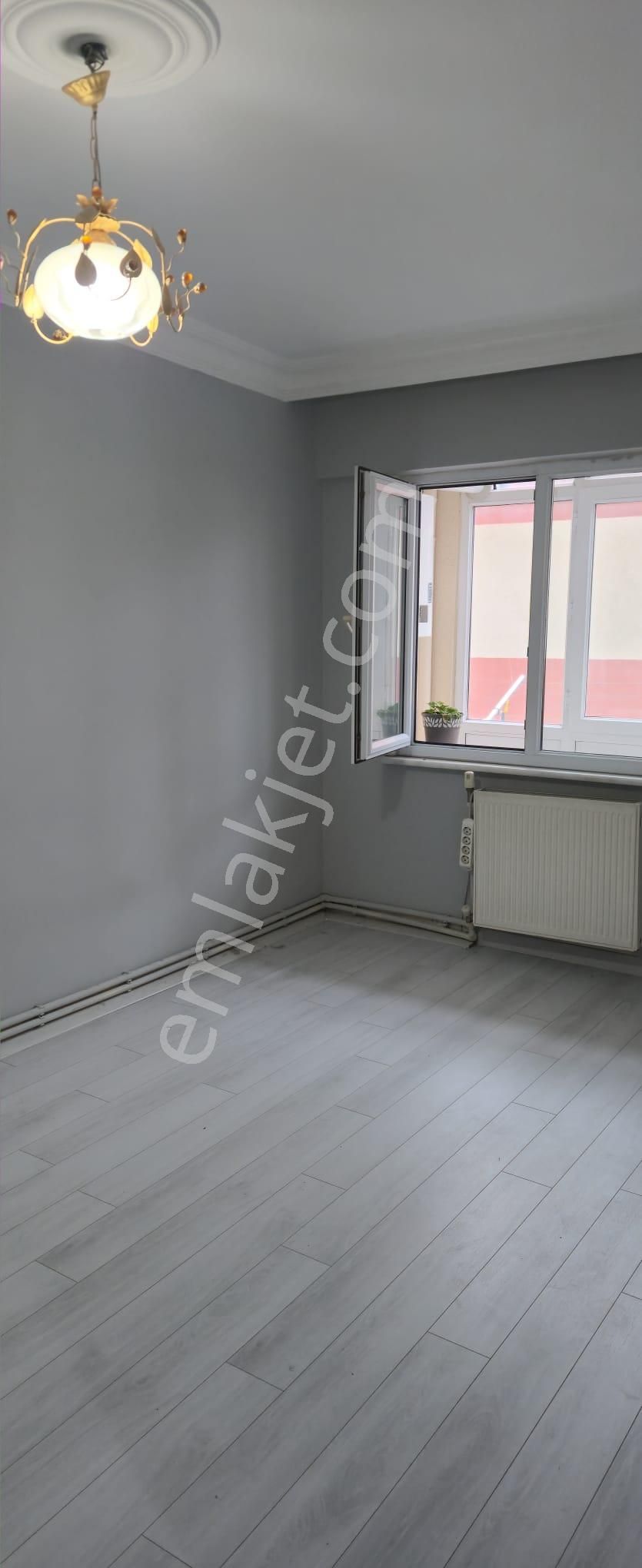 Avcılar Merkez Mahallesi Demir Sokakta Kiralık 2+1 Daire - Görsel 7