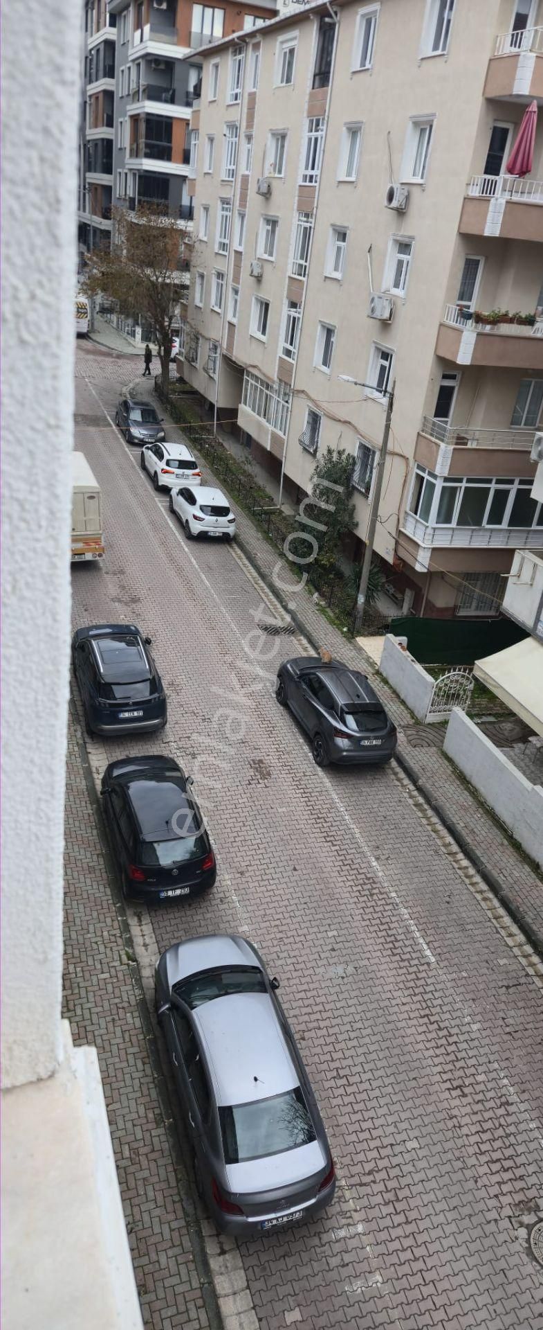 Avcılar Merkez Mahallesi Demir Sokakta Kiralık 2+1 Daire - Görsel 14