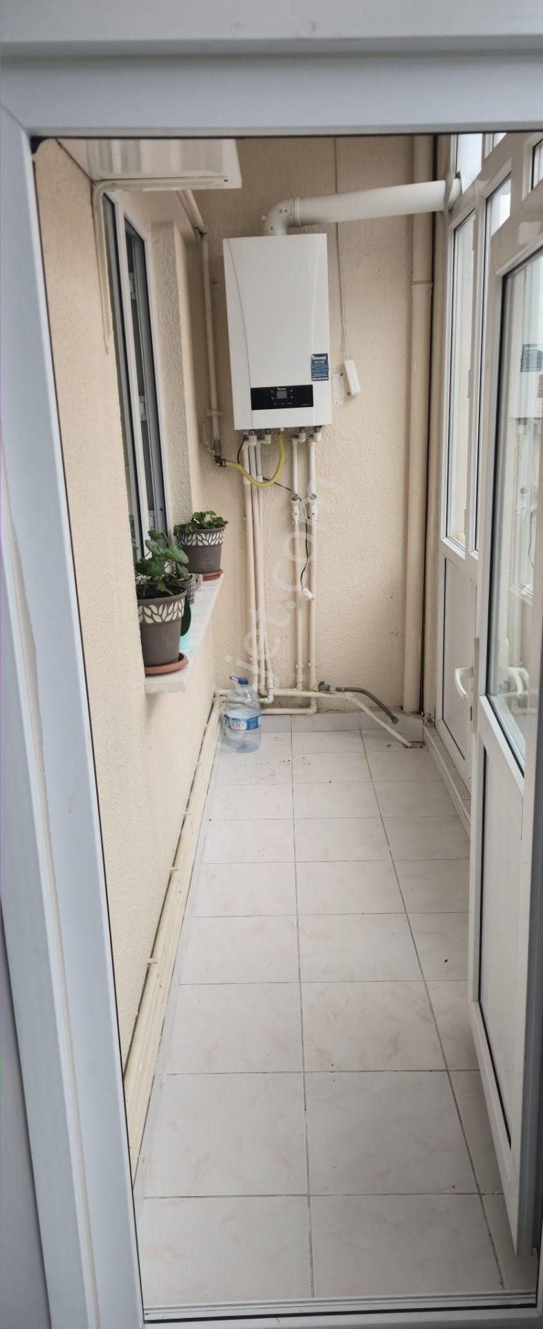 Avcılar Merkez Mahallesi Demir Sokakta Kiralık 2+1 Daire - Görsel 8