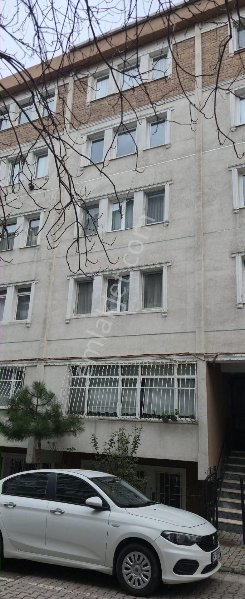 Avcılar Merkez Mahallesi Demir Sokakta Kiralık 2+1 Daire - Görsel 17