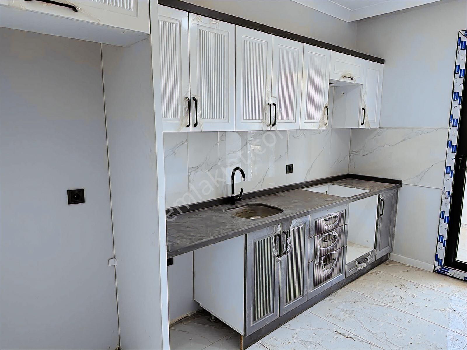 Cadde Üzerinde Manzaralı Kaliteli Lüx 2+1 Satılık Kaliteli Daire - Görsel 8