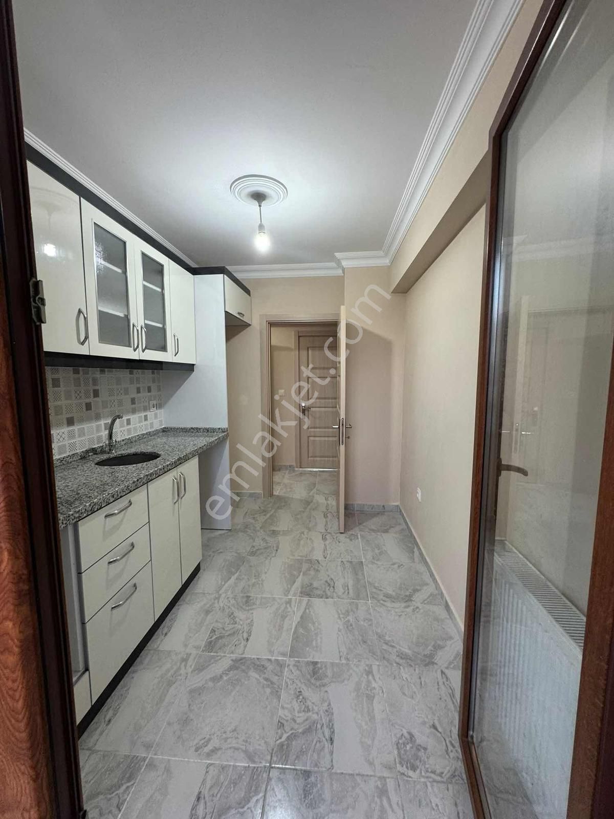 Çamçeşme Merkezde Ulaşıma Yakın Ferah Ve Kullanışlı 2+1 Daire - Görsel 17