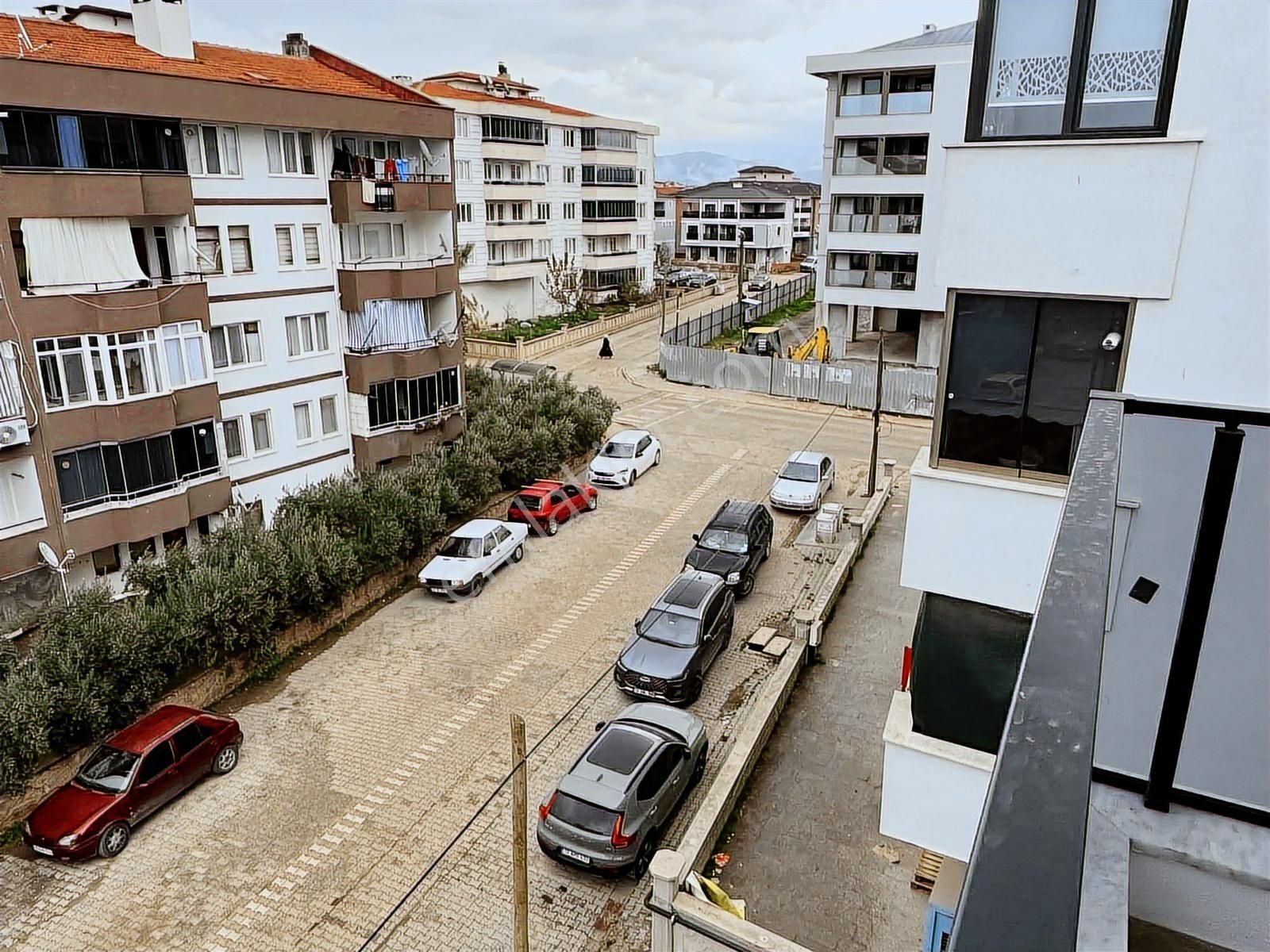Gömeçte Merkezde Arakat Asansörlü Kalite 1+1 Eşsiz Daire - Görsel 2