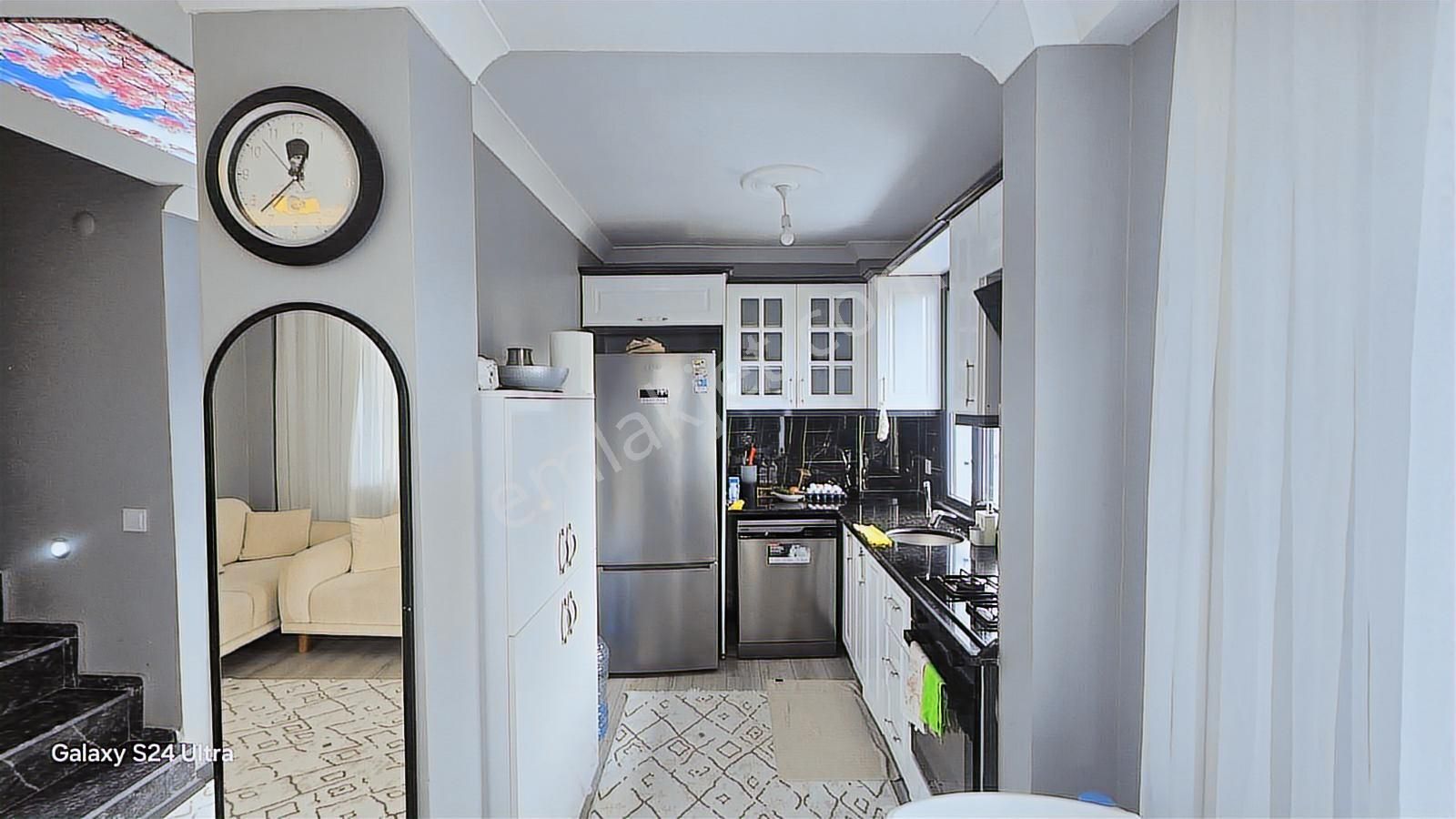 Tuğra'dan Yenilik'de Doğazlı 3+1 Eşyalı İskanlı Satılık Villa - Görsel 8