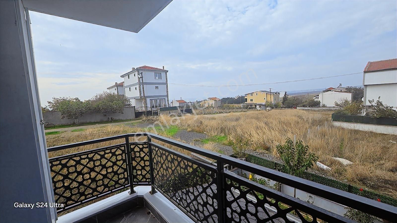 Tuğra'dan Yenilik'de Doğazlı 3+1 Eşyalı İskanlı Satılık Villa - Görsel 4