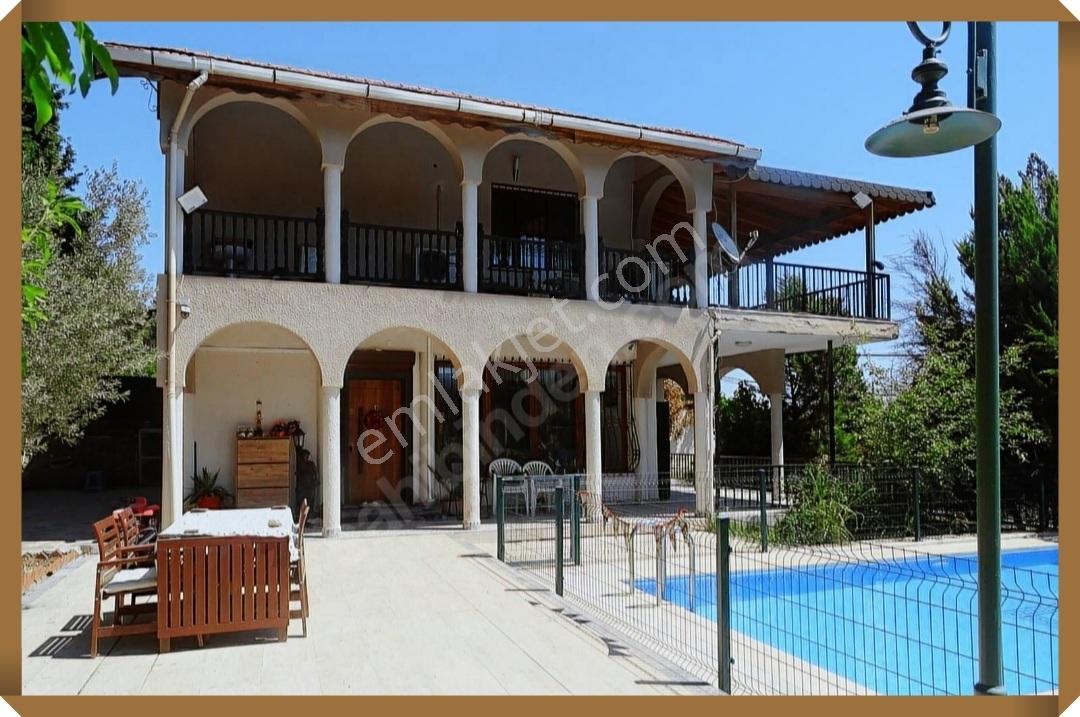 Çiniliköyde Mükemmel Lokasyon Kaçırılmayacak Villa - Görsel 2