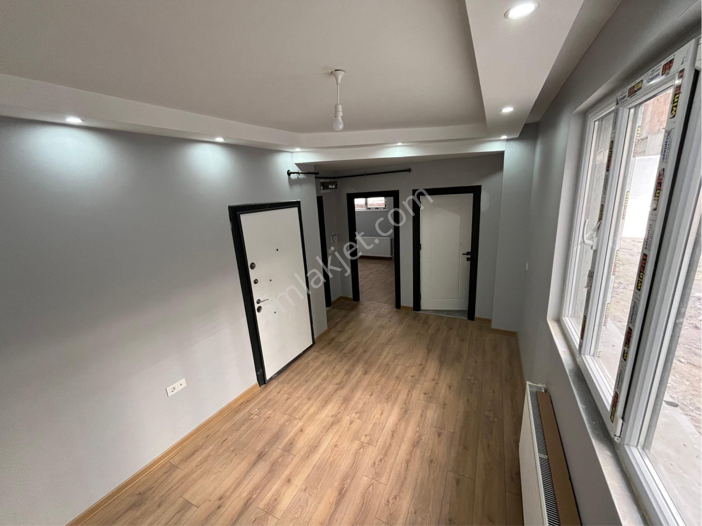 Hükpmet Konağına Yakun 1+1 Sıfır 60m2 Kiralık Zemşn Kat Daire - Görsel 5