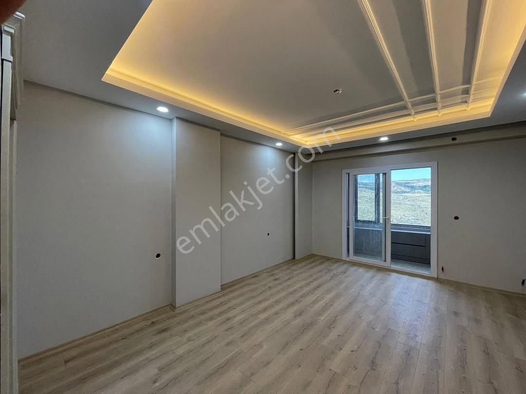 Barak Emlak'tan Site İçerisinde Fırsat Satılık 4+1 Lüks Daire - Görsel 11