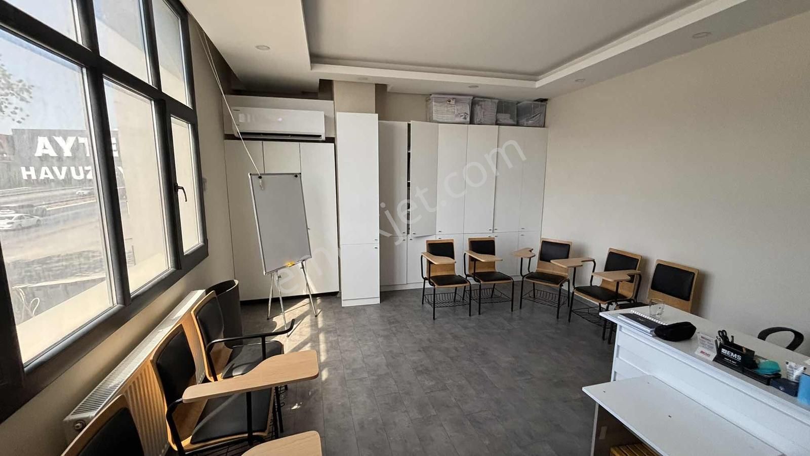 E-5 Karayolu Üzeri 2 Katlı Kiralık 350 M2 Ofis Ve İşyerleri - Görsel 24