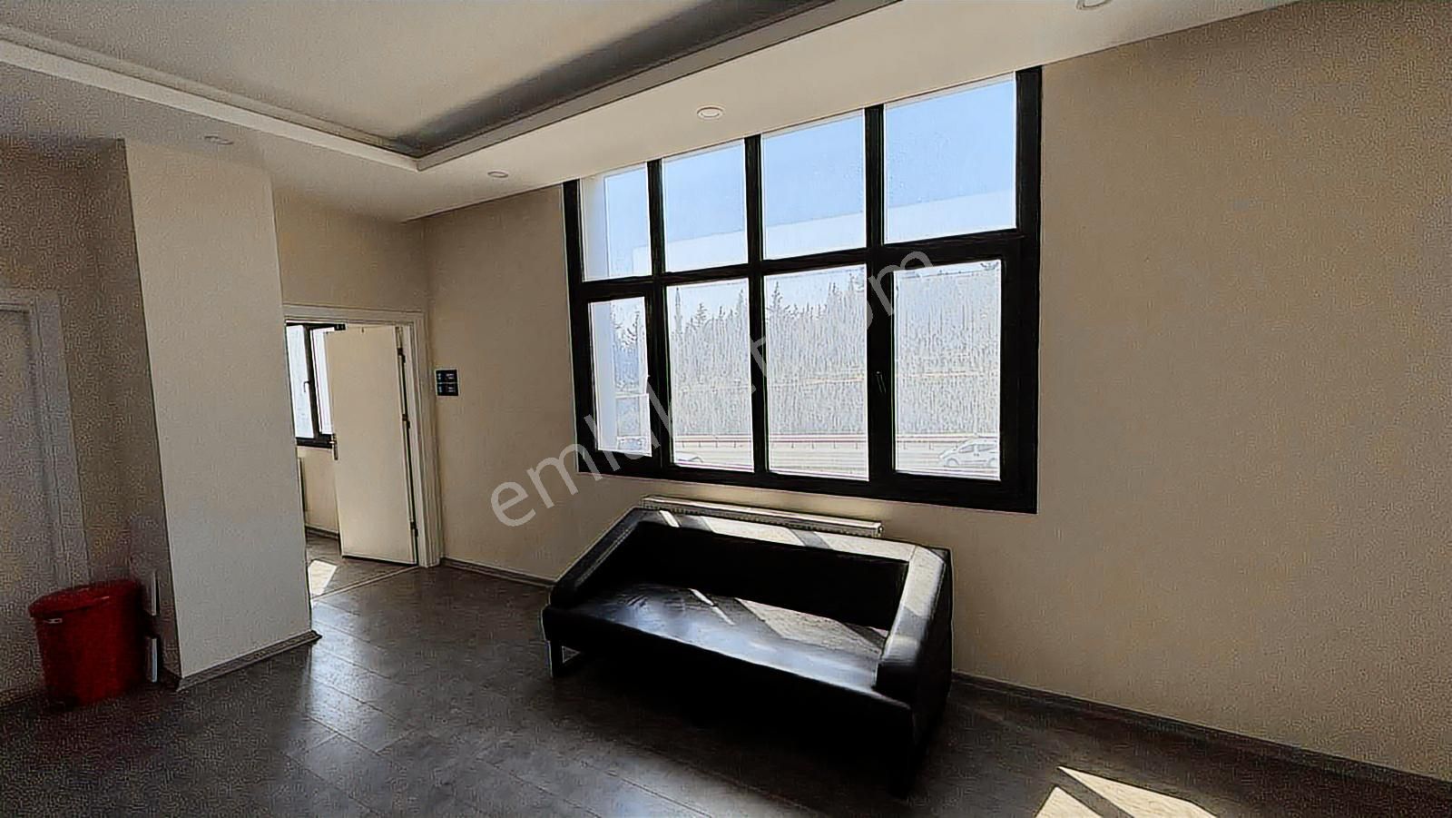 E-5 Karayolu Üzeri 2 Katlı Kiralık 350 M2 Ofis Ve İşyerleri - Görsel 22