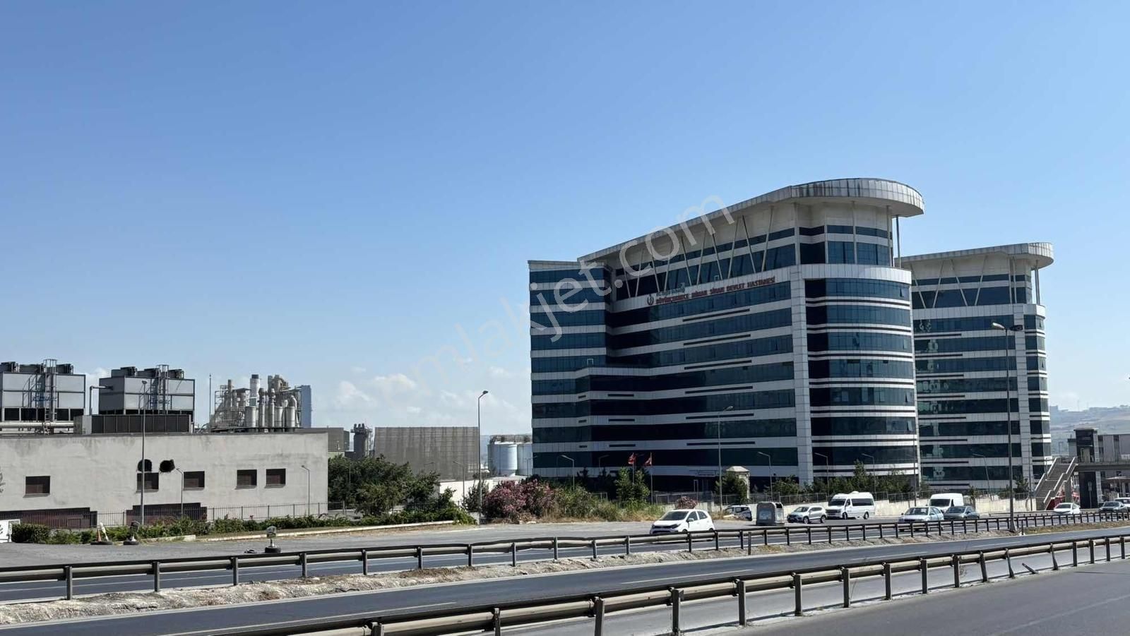 E-5 Karayolu Üzeri 2 Katlı Kiralık 350 M2 Ofis Ve İşyerleri - Görsel 6