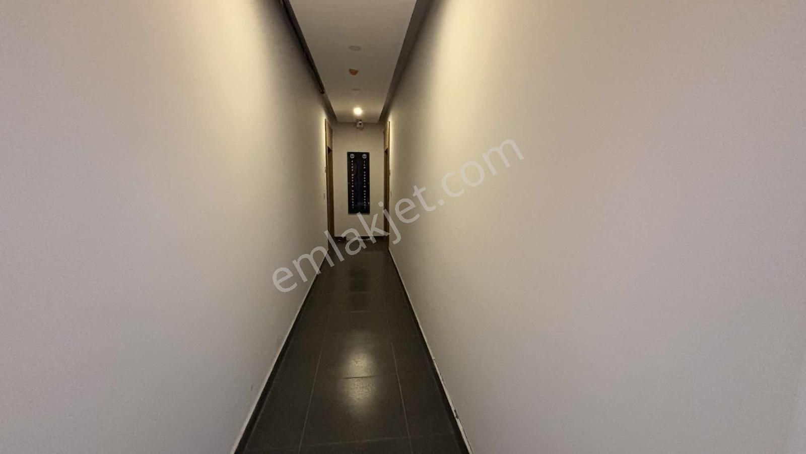 E-5 Karayolu Üzeri 2 Katlı Kiralık 350 M2 Ofis Ve İşyerleri - Görsel 16