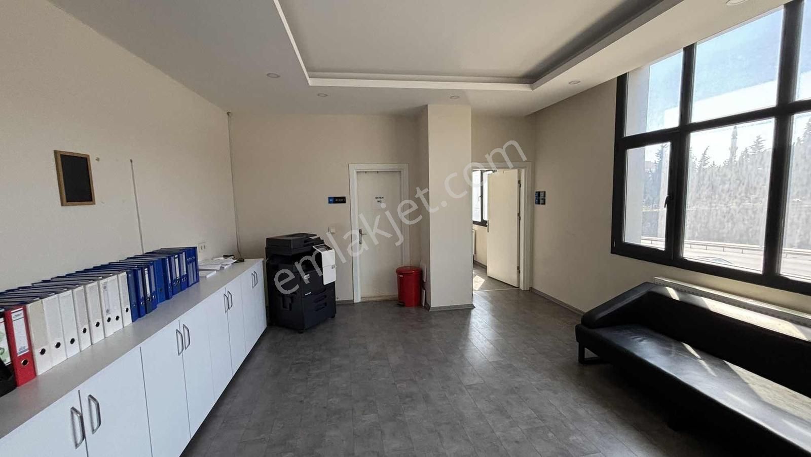 E-5 Karayolu Üzeri 2 Katlı Kiralık 350 M2 Ofis Ve İşyerleri - Görsel 18