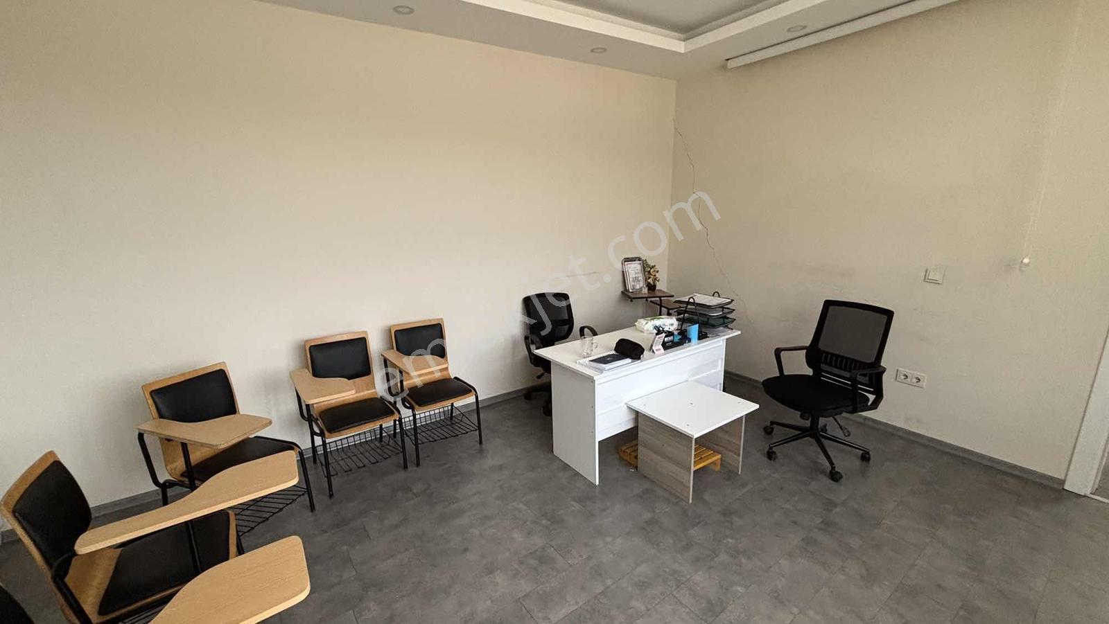 E-5 Karayolu Üzeri 2 Katlı Kiralık 350 M2 Ofis Ve İşyerleri - Görsel 8