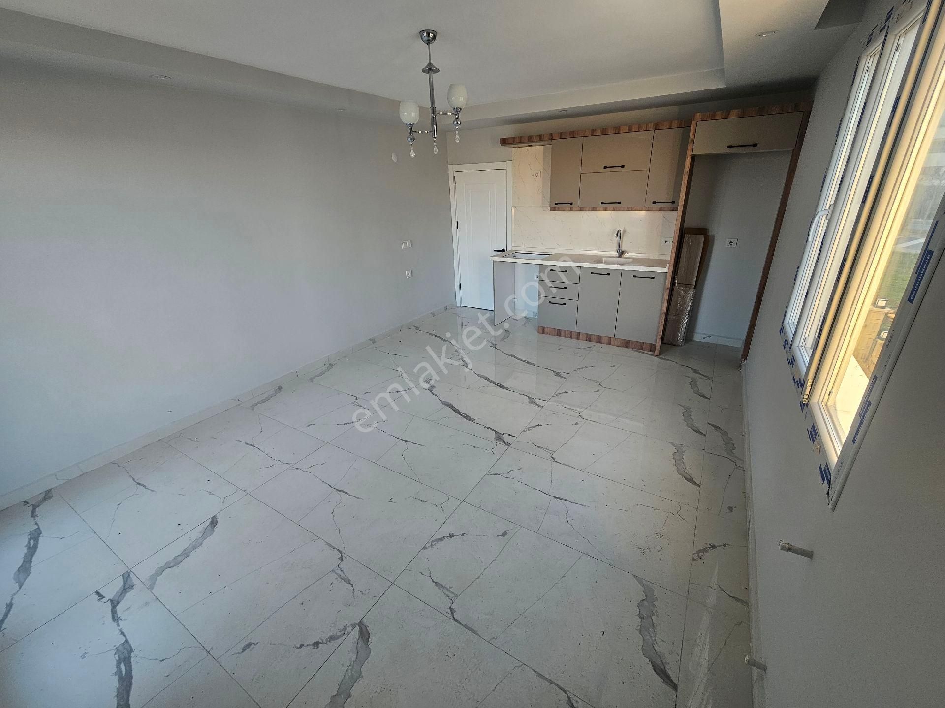 Didim'de Satılık Geniş Ara Kat 1+1 - Görsel 6