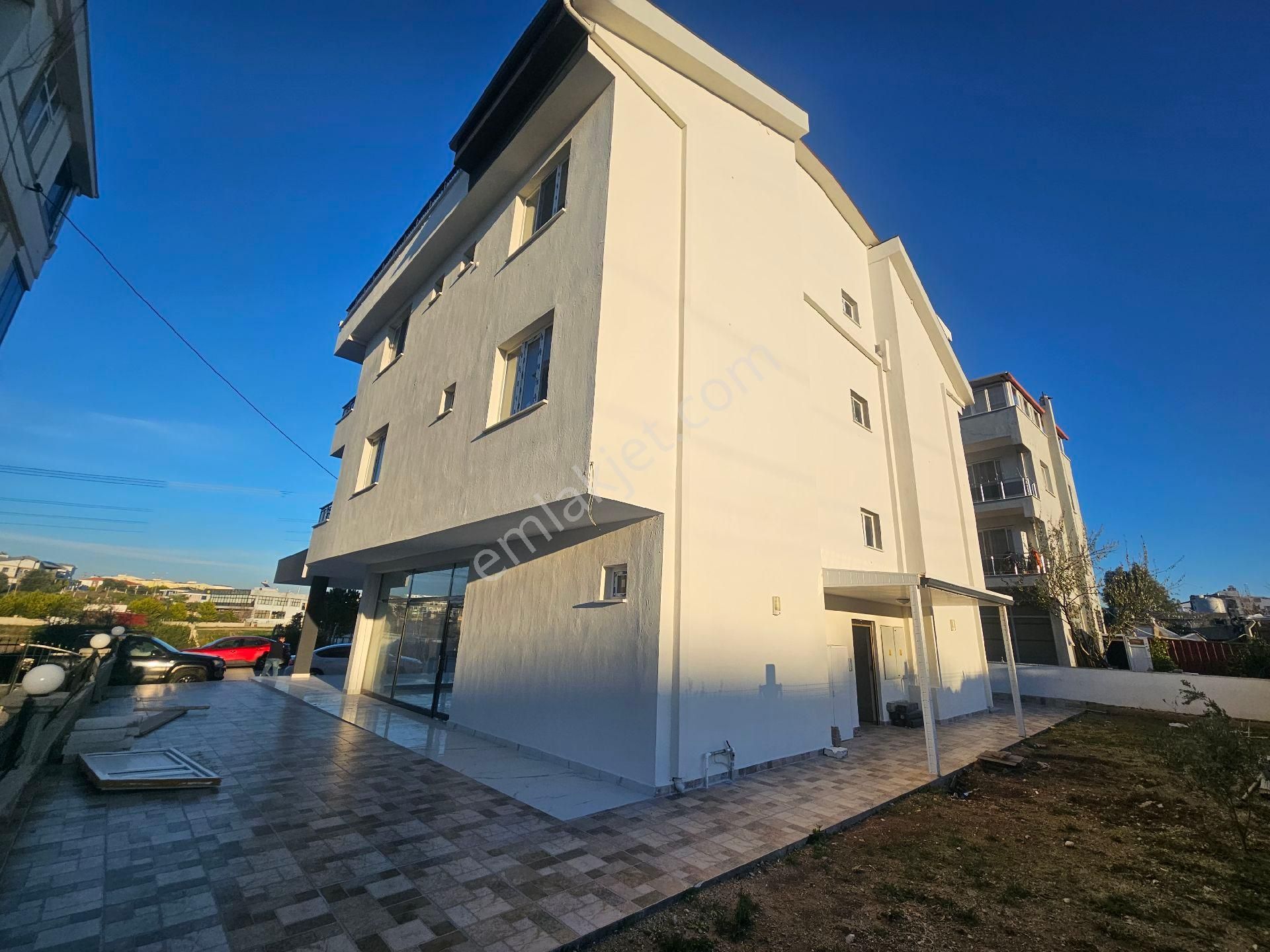 Didim'de Satılık Geniş Ara Kat 1+1 - Görsel 2