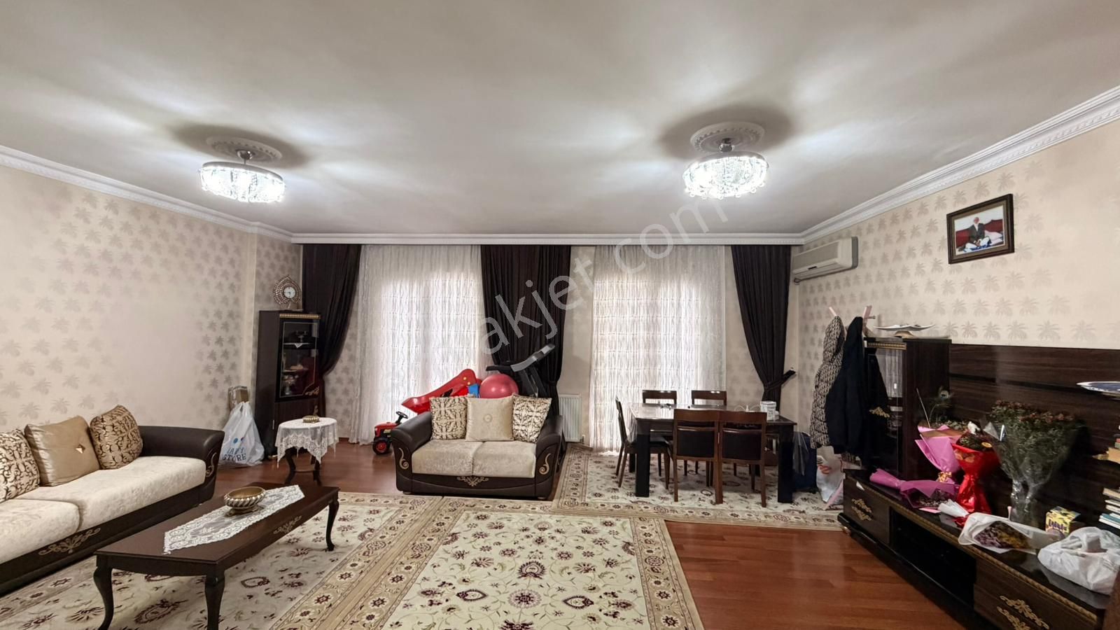 Barak Emlak'tan Ana Cadde Üzeri Satılık 4+1 Daire - Görsel 24